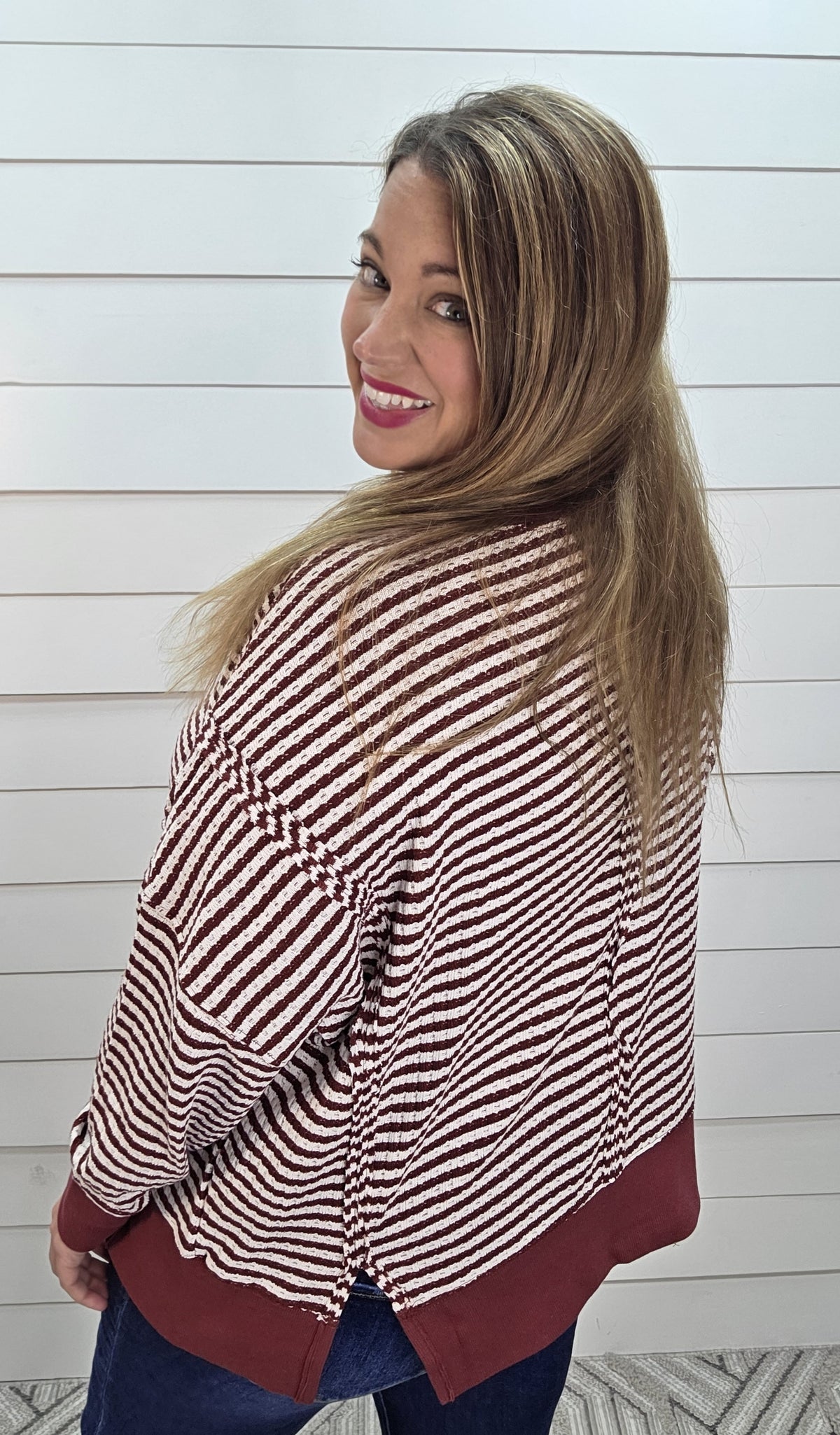 BURGUNDY/CREAM STRIPED TEXTURED KNIT LOOSE FIT TOP