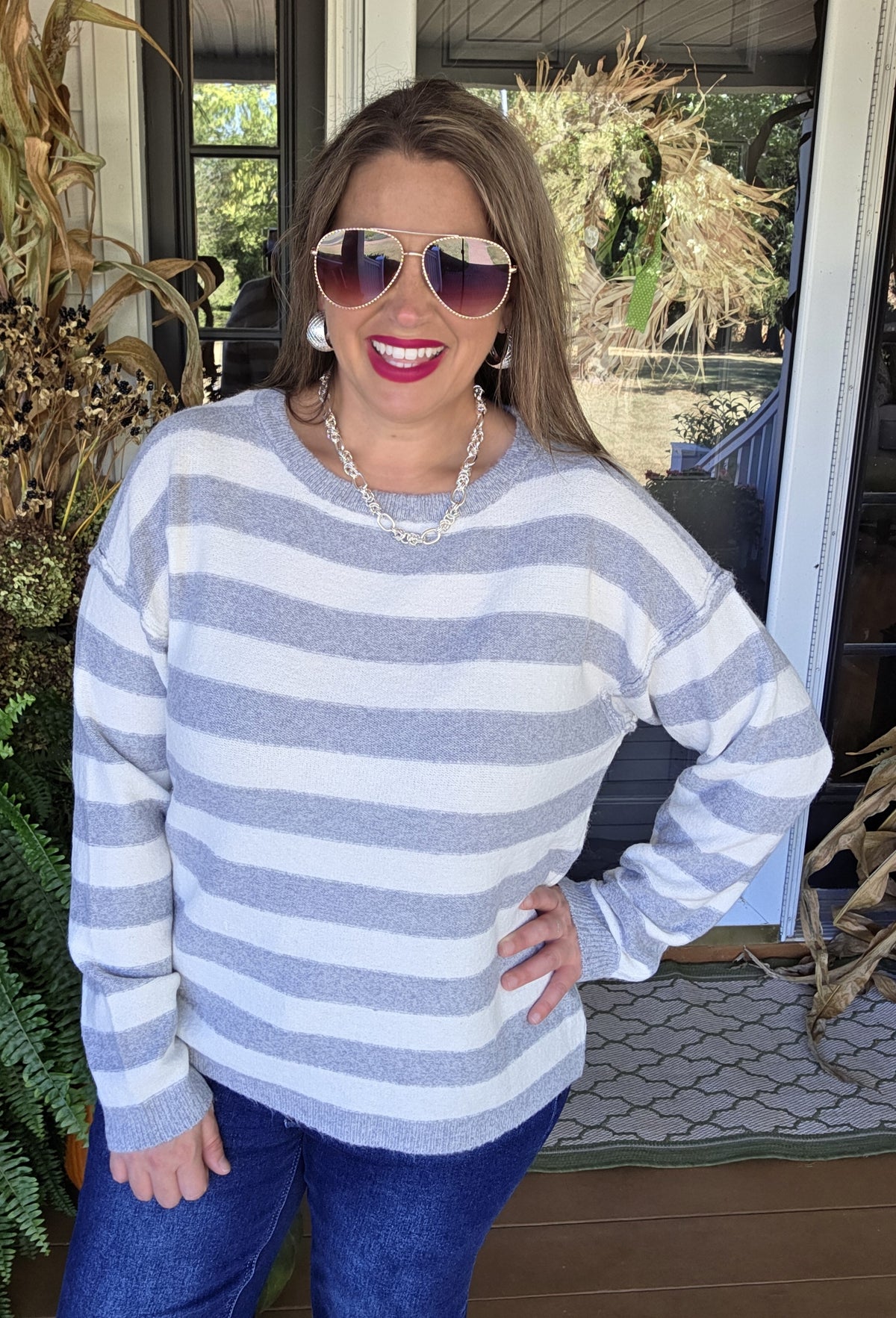 H GREY STRIPED CREW NECK PULLOVER SWEATER