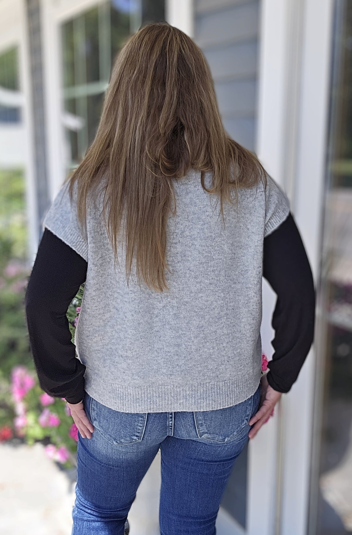 HEATHER GREY/BLACK 3D FLORAL KNIT SOFT SWEATER VEST