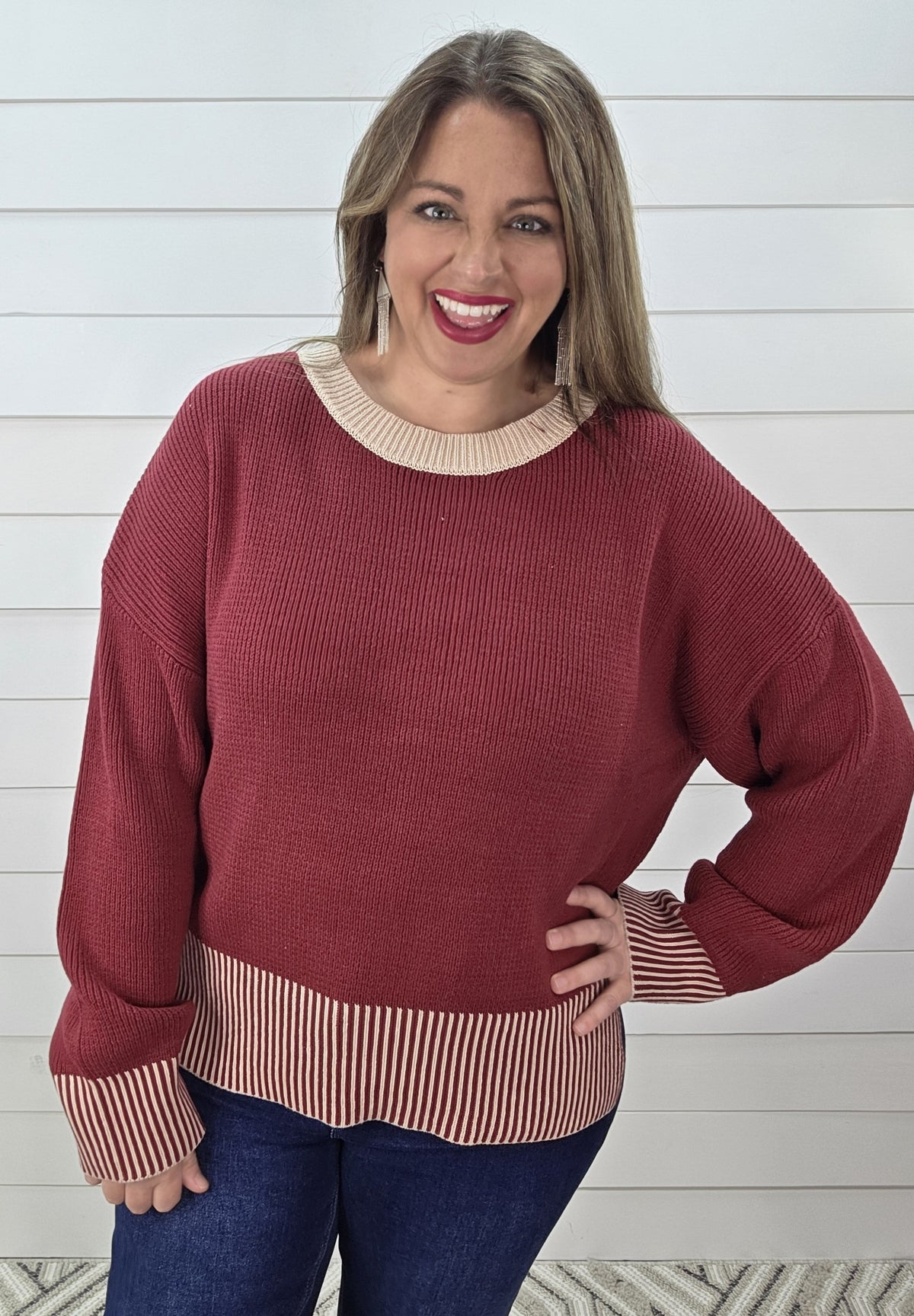 BURGUNDY CONTRAST STRIPED HEM W/ BUTTON BACK DETAIL SWEATER