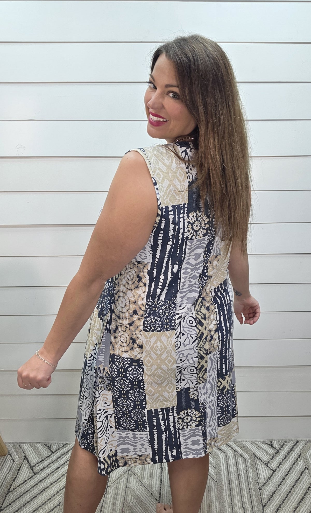 CREAM/GREY/TAUPE GEO PRINT SLEEVELESS DRESS