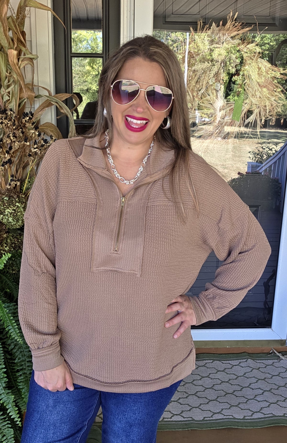 MOCHA TEXTURED QUARTER ZIP PULLOVER