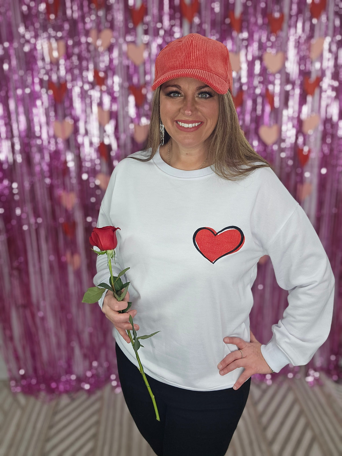 WHITE HEART SHAPED EMBROIDERED PULLOVER