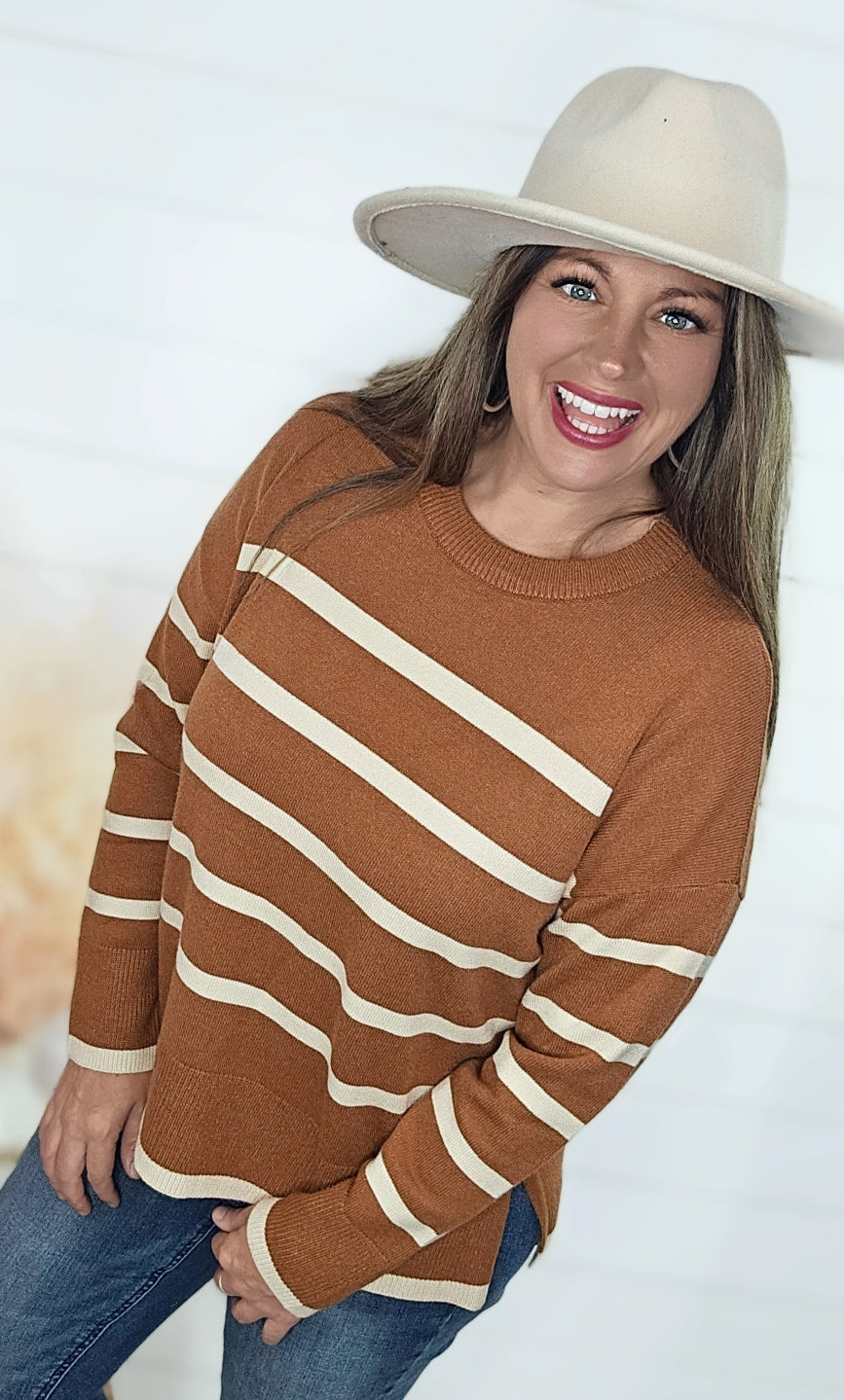 TOFFEE STRIPED CREW NECK LIGHT WEIGHT SWEATER