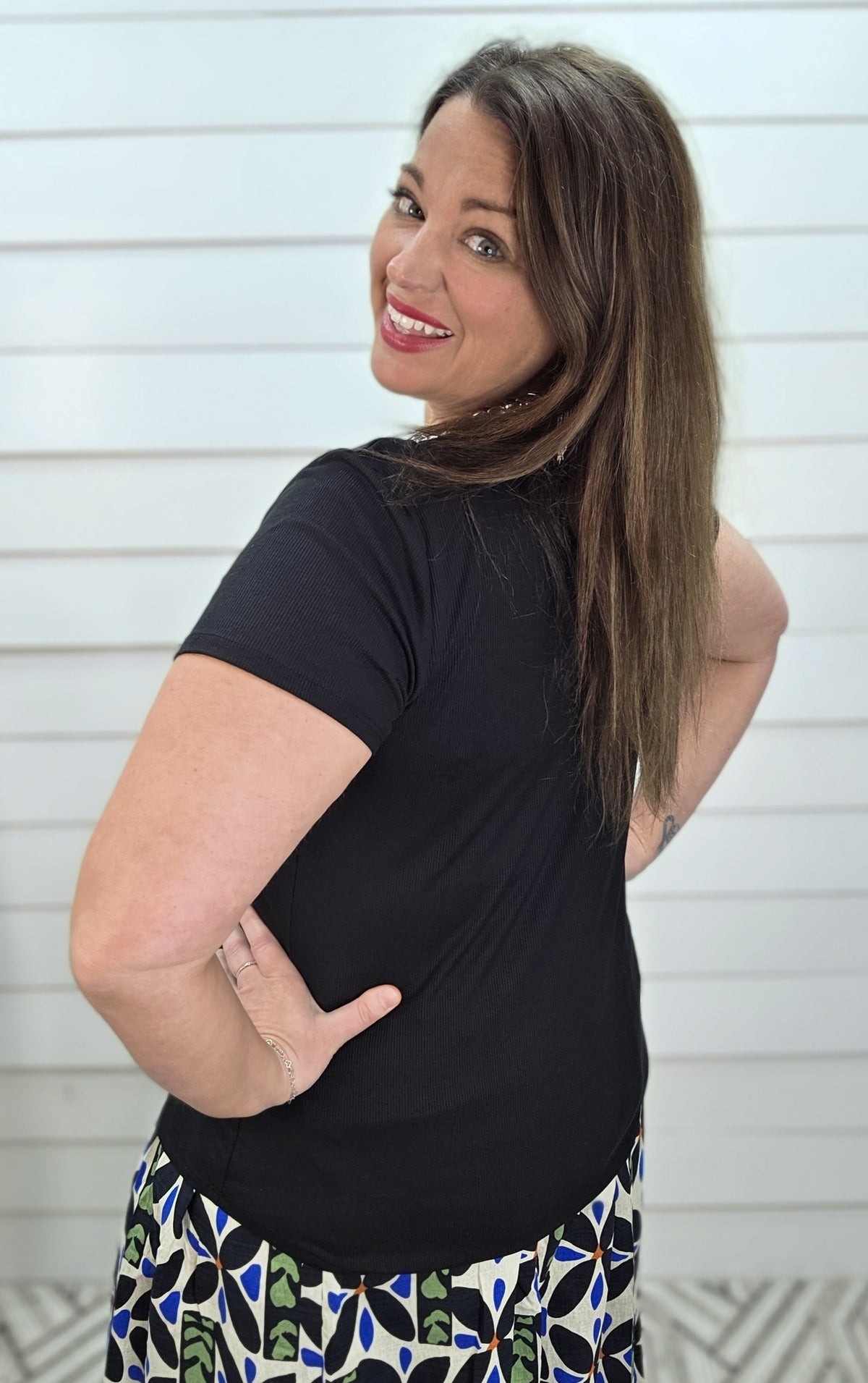 BLACK RIBBED FAUX BUTTON KNIT TOP
