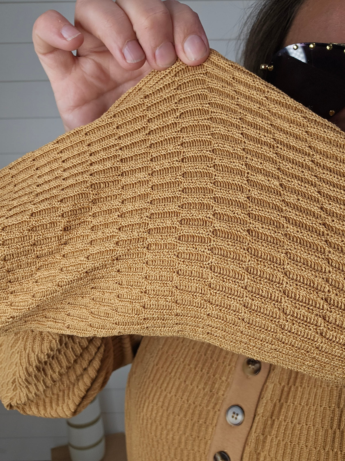 CAMEL HENLEY TEXTURED KNIT TOP