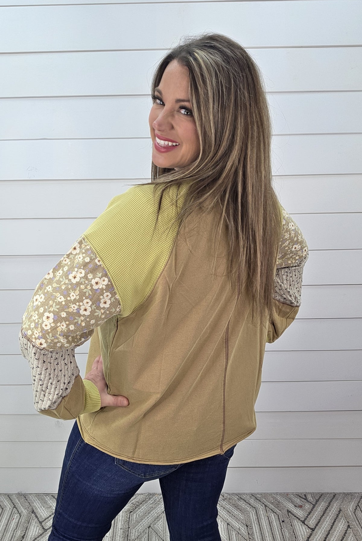 OLIVE PATCHWORK SLEEVE OVERSIZED KNIT TOP