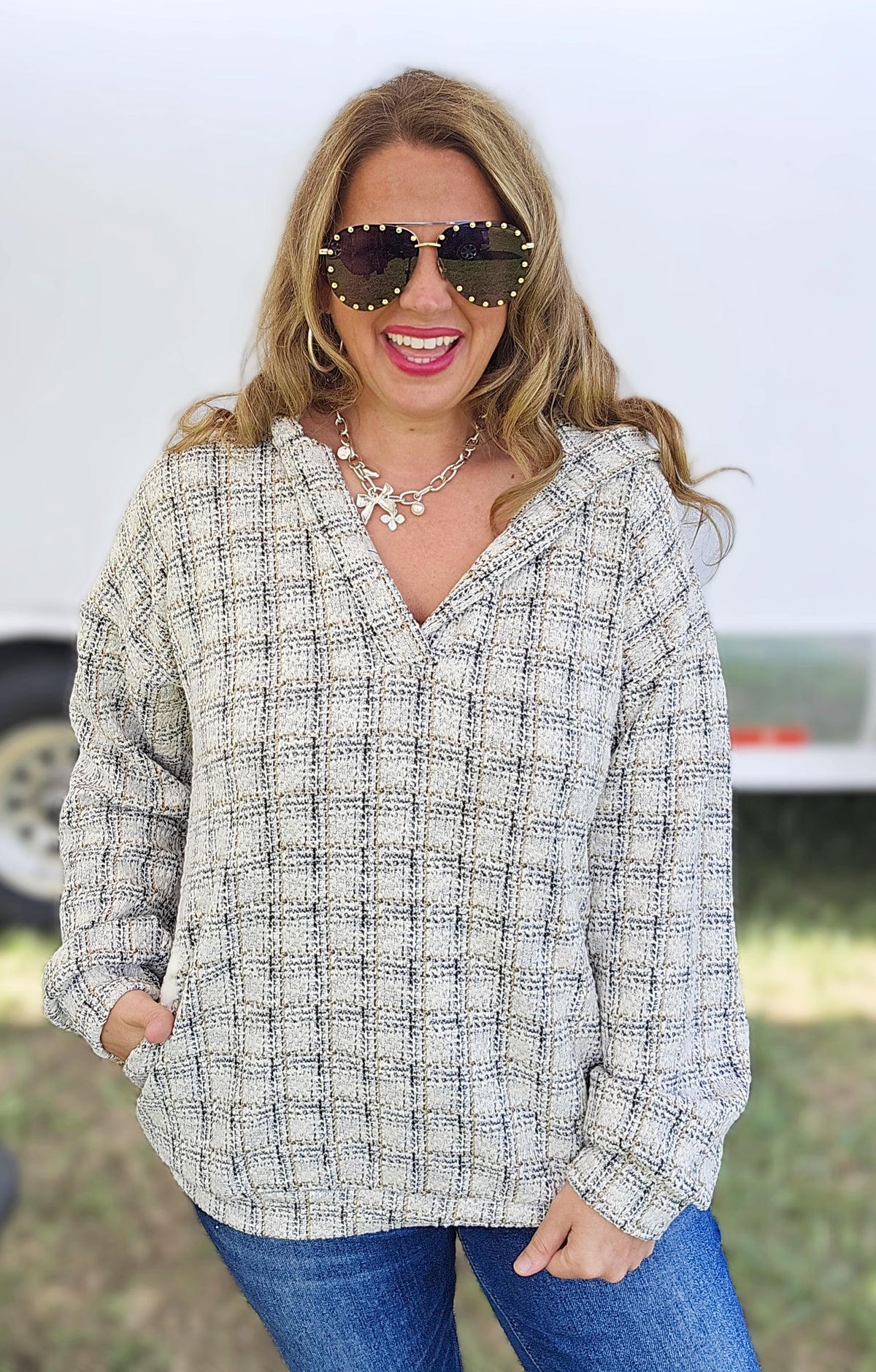 BLACK/CREAM PLAID SOFT TWEED V NECK HOODED PULLOVER