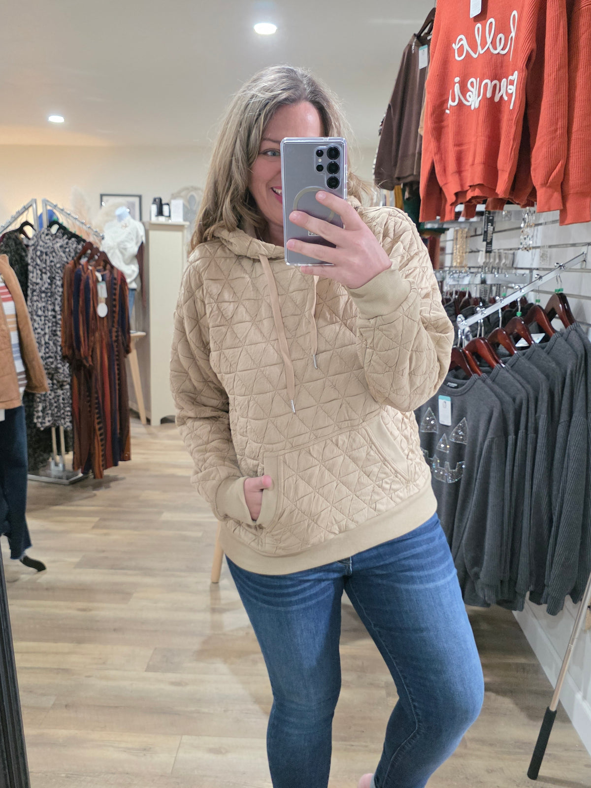 TAUPE QUILTED HOODIE PULLOVER WITH KANGAROO POCKET