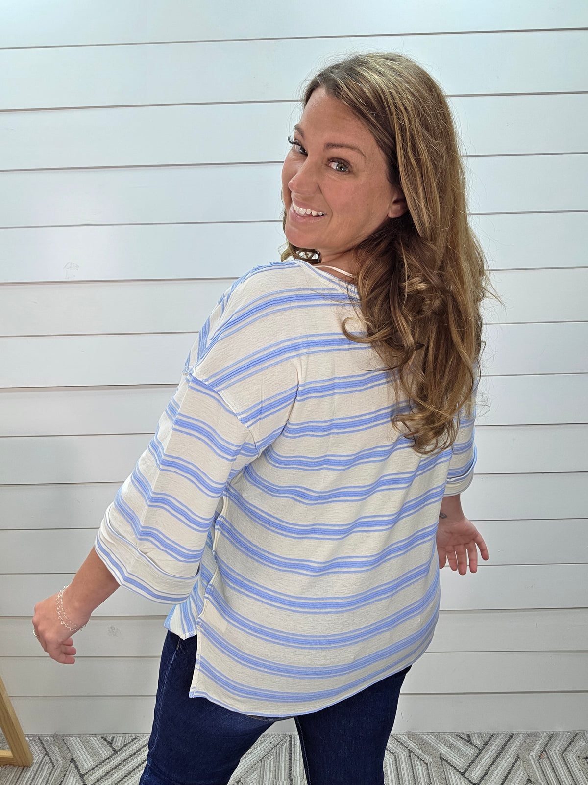 IVORY/BLUE STRIPED TEXTURED KNIT TOP