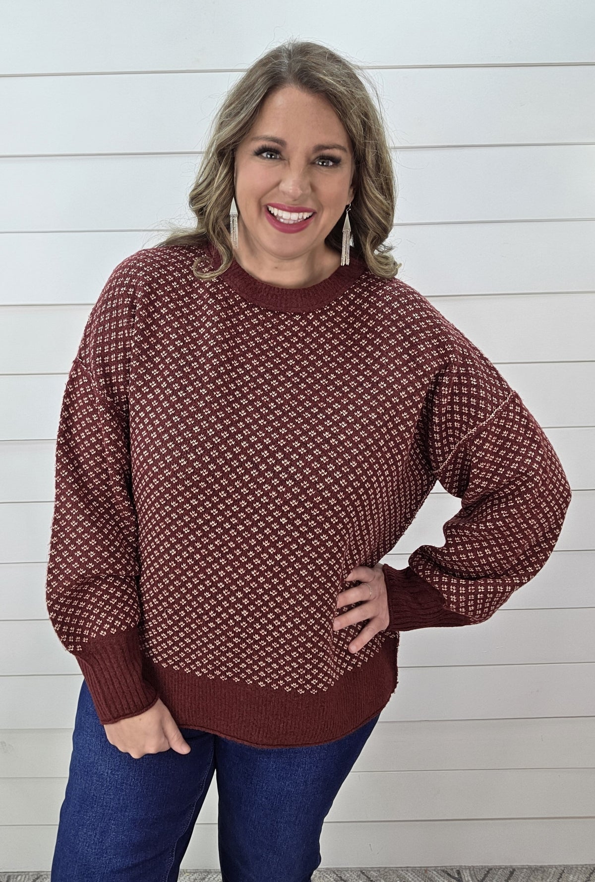 BURGUNDY MINI JACQUARD CREW NECK KNIT SWEATER