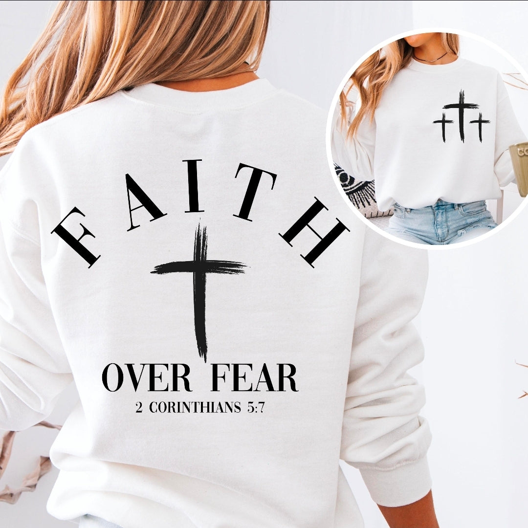 FAITH OVER FEAR GRAPHIC SWEATSHIRT