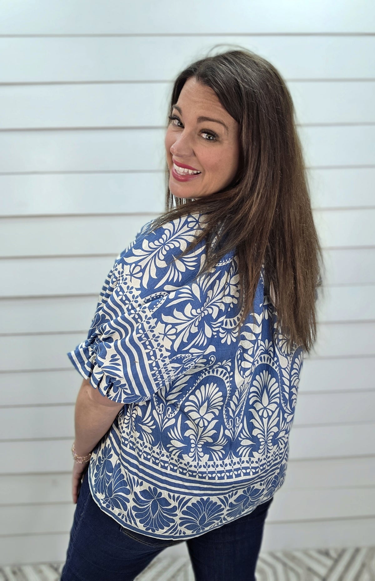 LT BLUE/CREAM PRINTED LACE TRIM V NECK WOVEN TOP