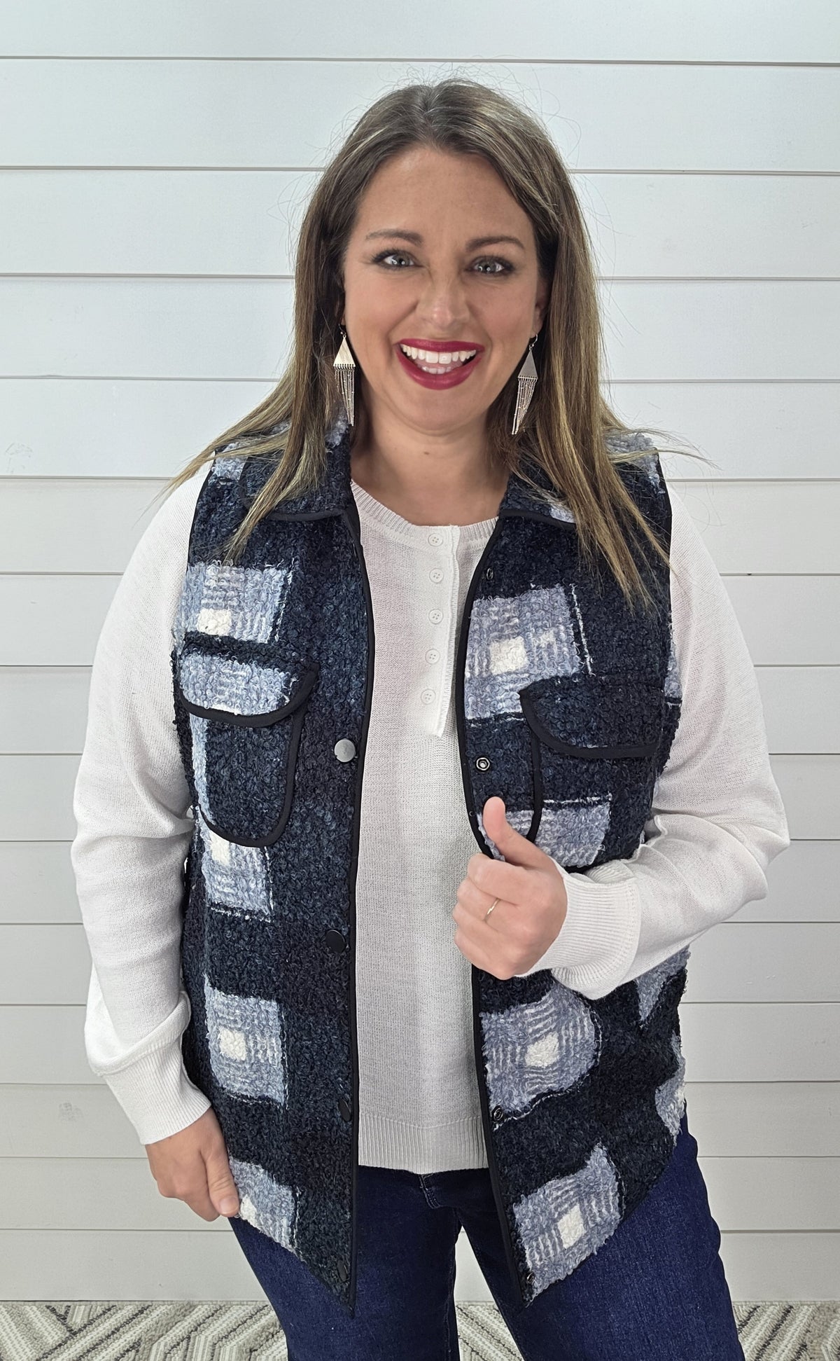 KAREN HART REVERSIBLE PLAD SHERPA/BLACK QUILTED VEST