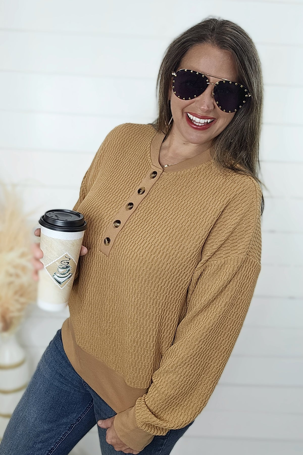 CAMEL HENLEY TEXTURED KNIT TOP