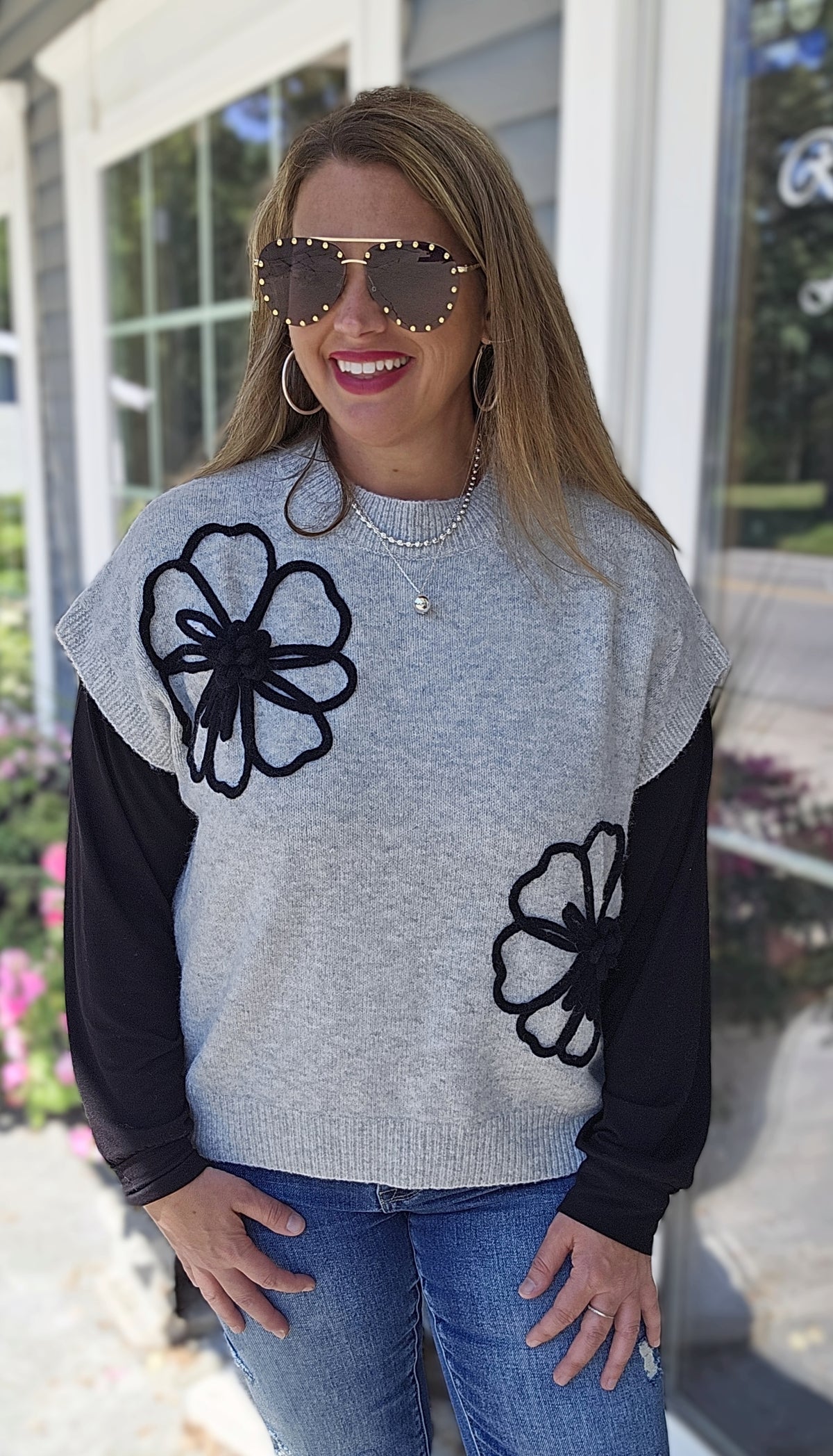 HEATHER GREY/BLACK 3D FLORAL KNIT SOFT SWEATER VEST