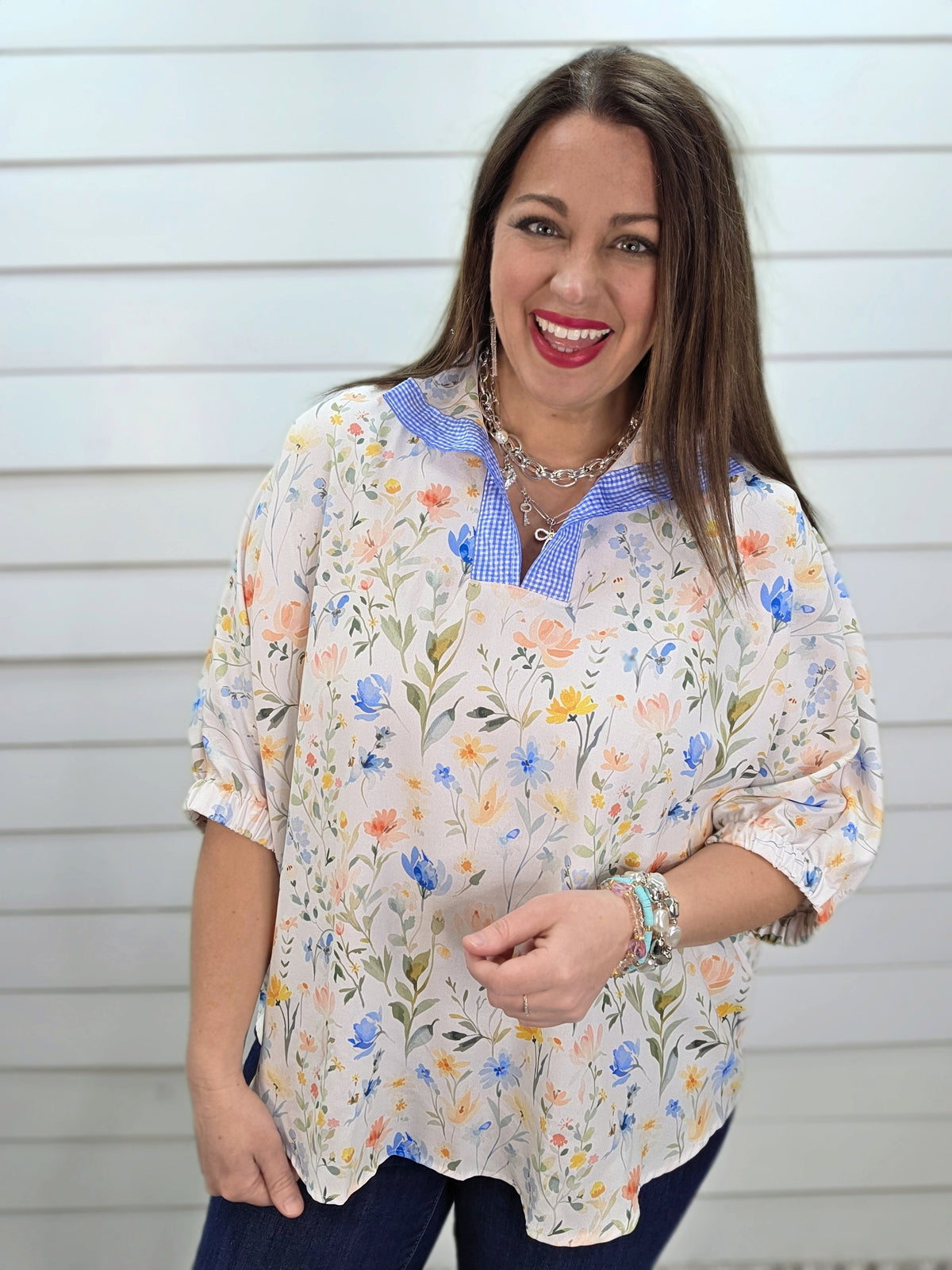 IVORY/BLUE FLORAL LOOSE FIT WOVEN TOP W/ GINGHAM TRIM