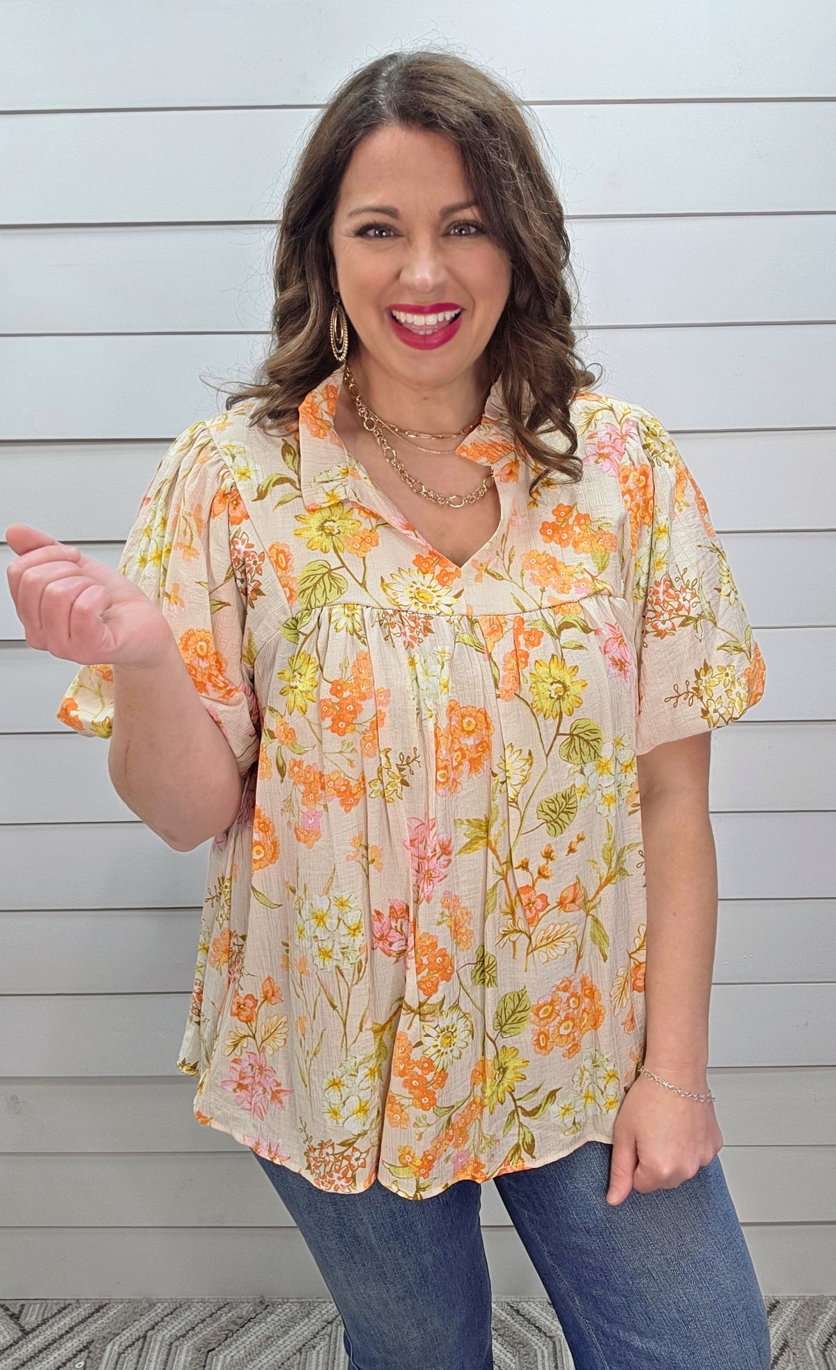 OATMEAL/TANGERINE FLORAL FRILL NECKLINE WOVEN TOP