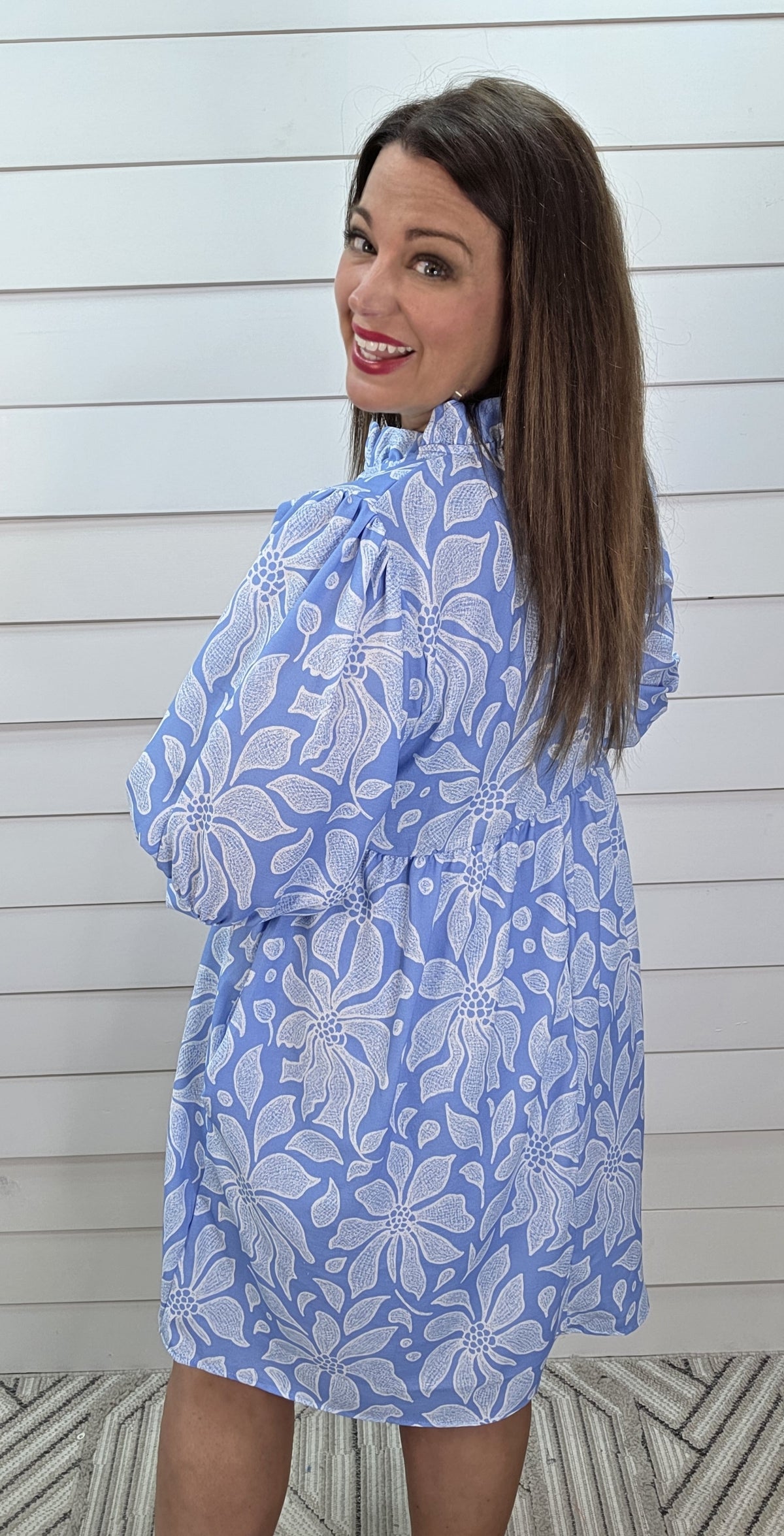 BLUE/WHITE FLORAL PRINT KNEE LENGTH DRESS