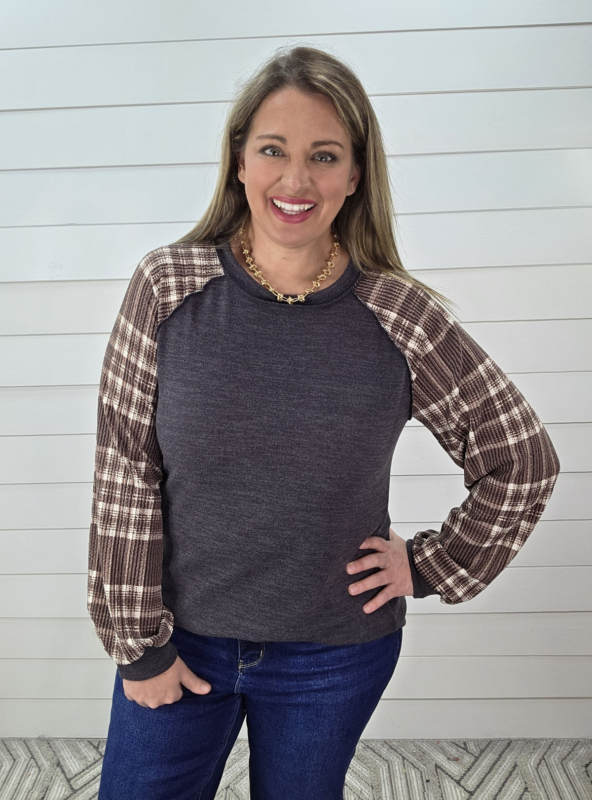 CHARCOAL KNIT TOP W/ PLAID CONTRAST SLEEVES