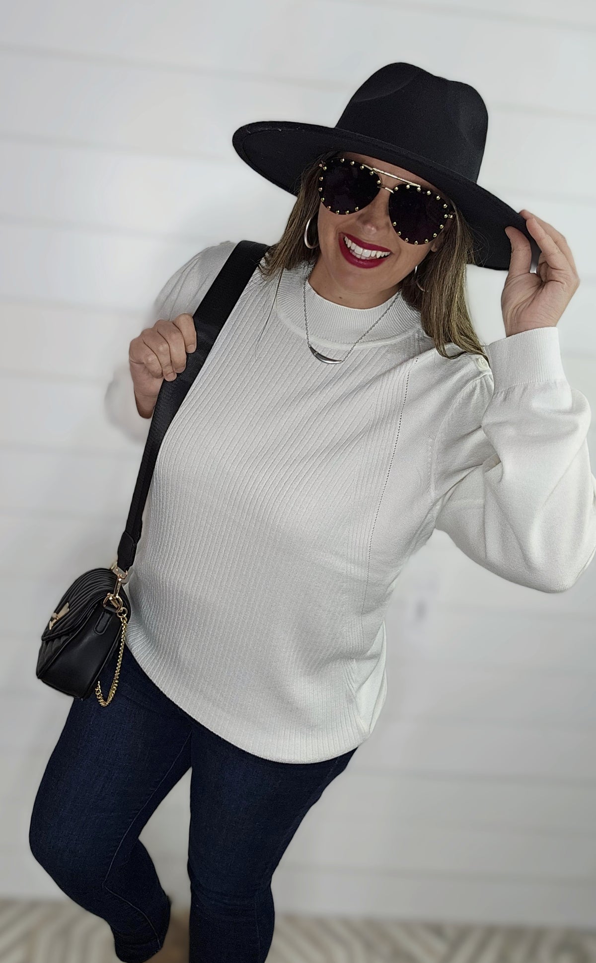 WHITE RIBBED BUTTON TRIM SWEATER