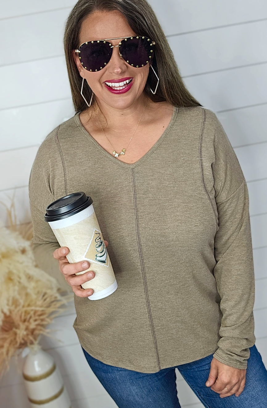 DK MOCHA V NECK EXPOSED SEAM KNIT TOP