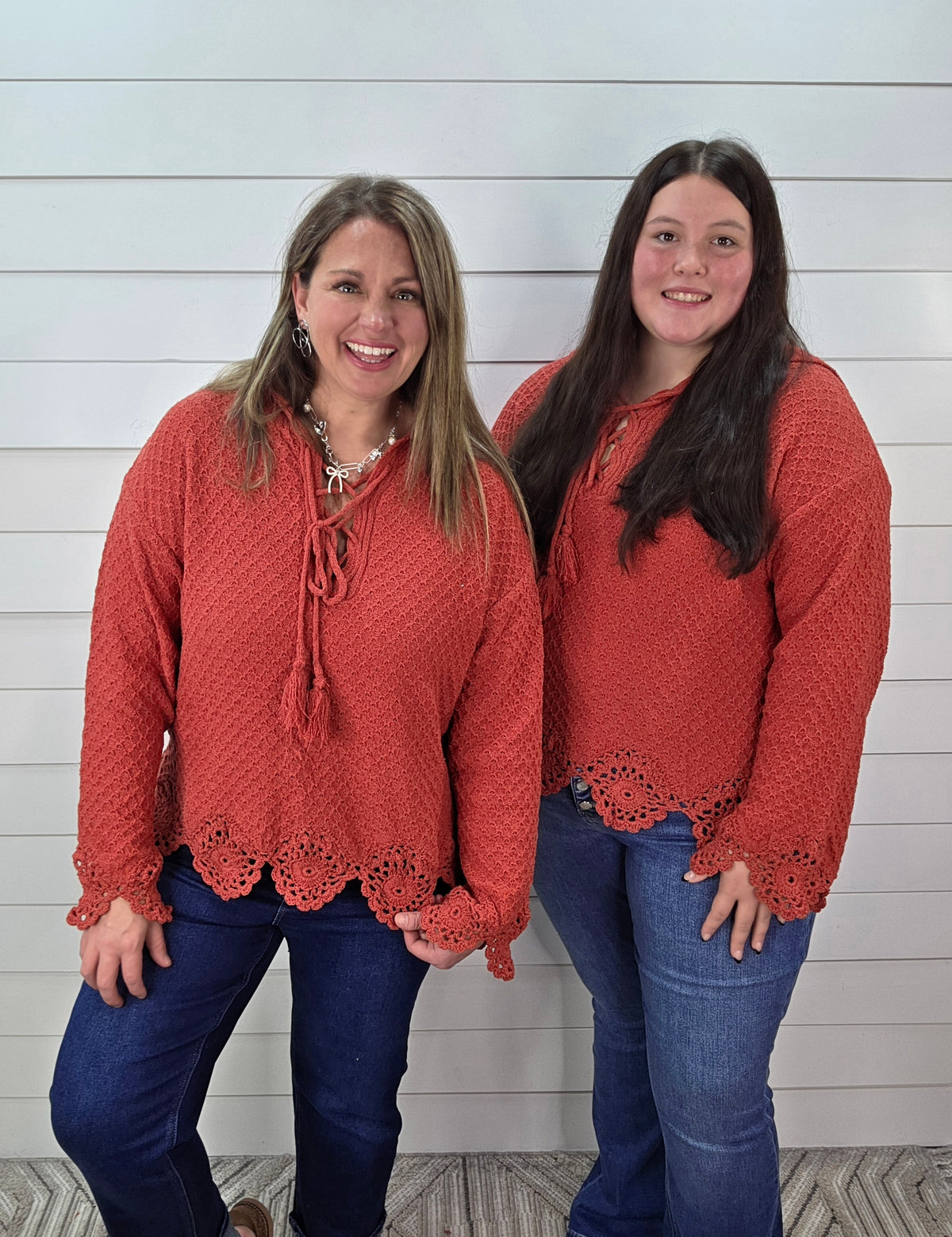BOHO RED TEXTURED SCALLOPED TRIM PULLOVER SWEATER