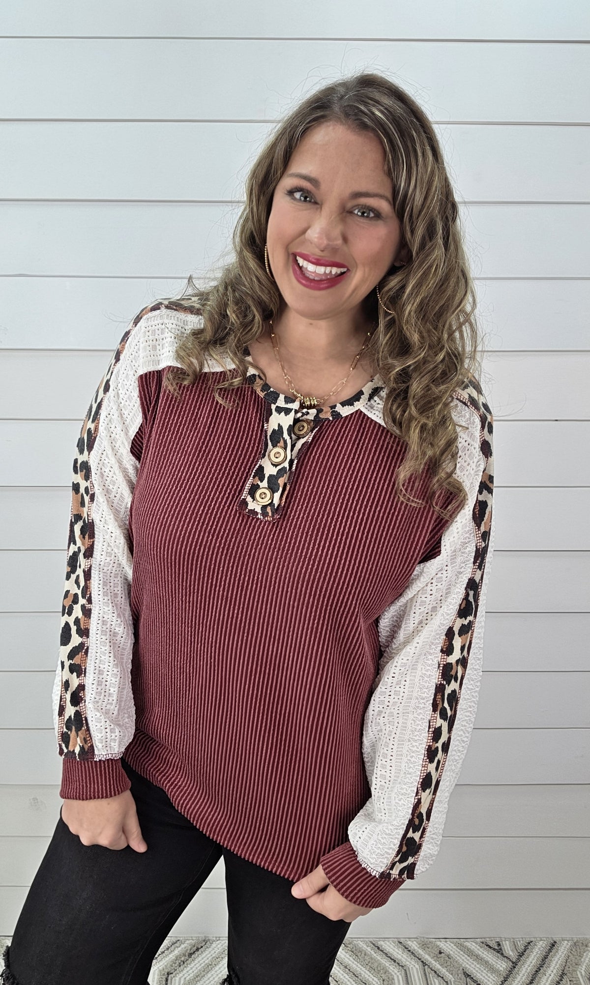 BURGUNDY RAISED RIBBED/ANIMAL/LACE TRIM BUTTON TOP
