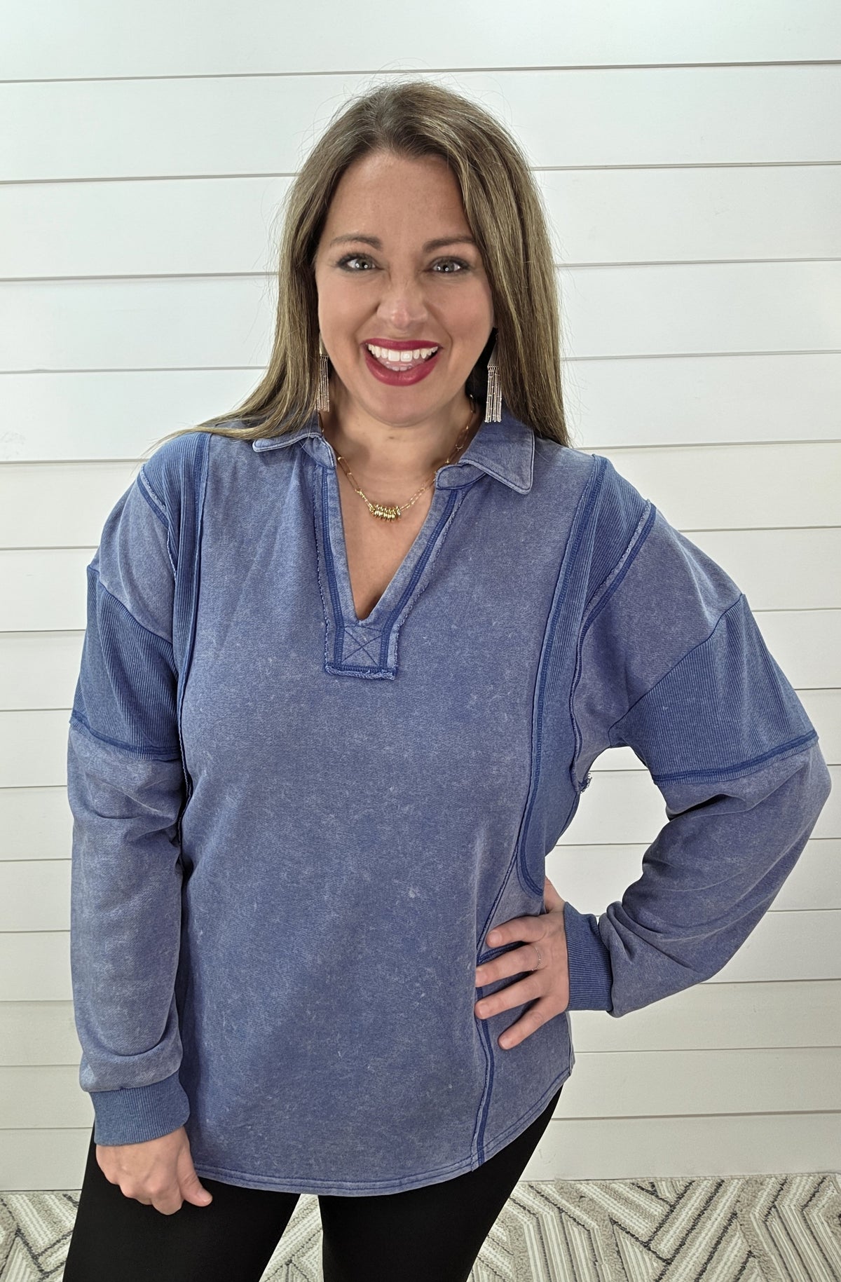 DENIM MINERAL WASH V NECK PULLOVER