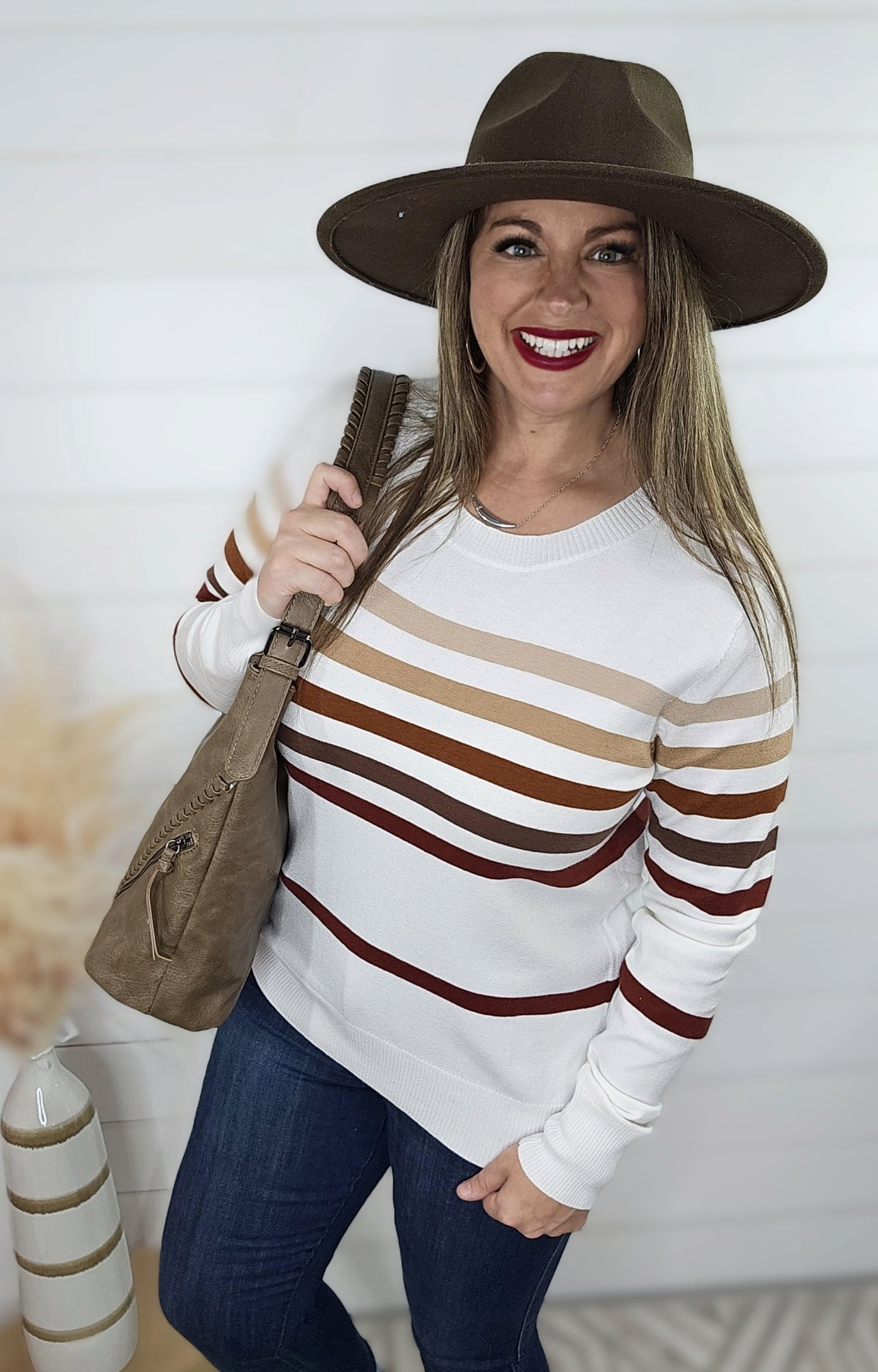 WHITE RUST/BROWN MULTI STRIPE LIGHT WEIGHT SWEATER