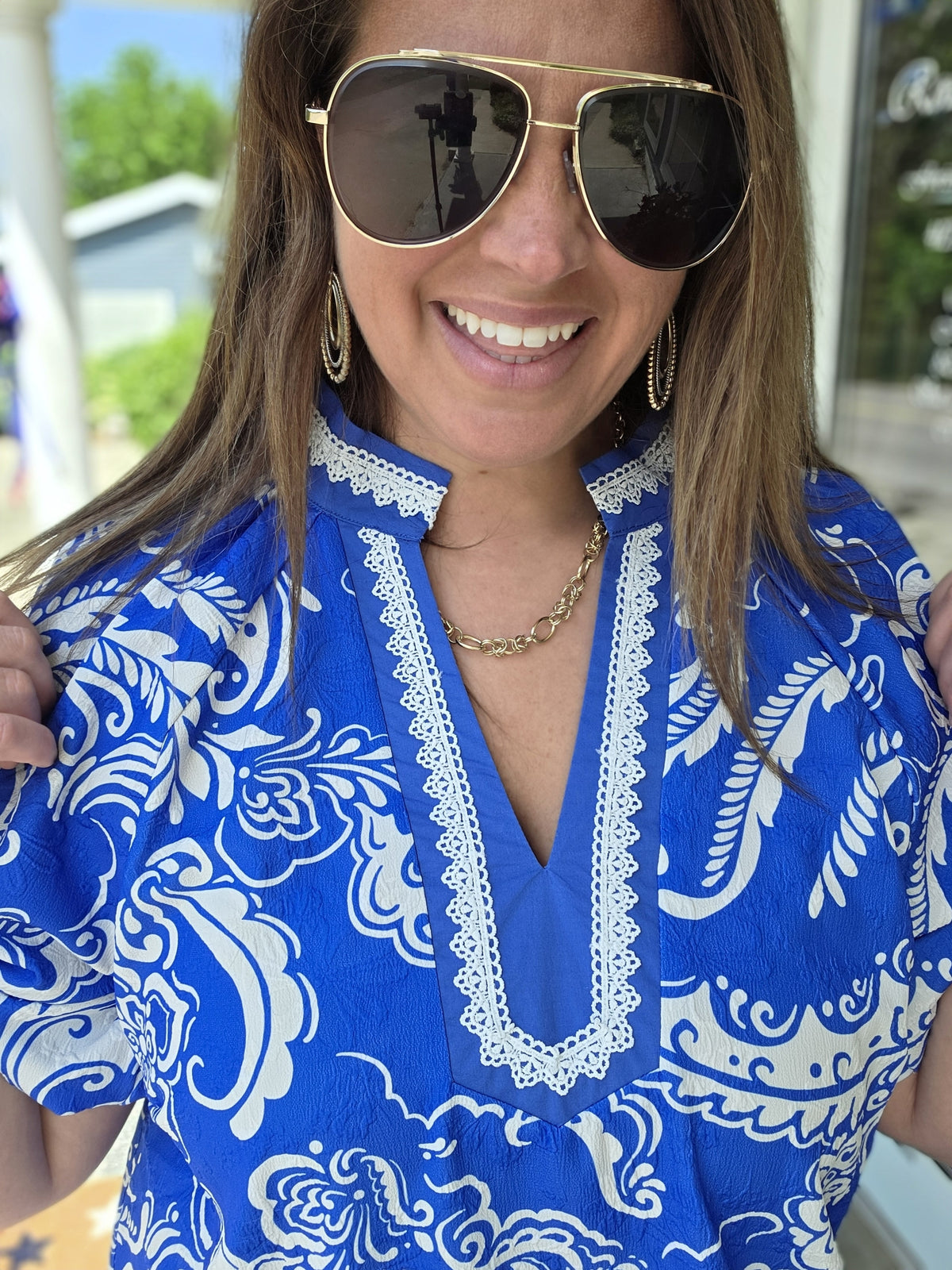 BLUE/WHITE PRINTED TEXTURED DRESS W/ LACE TRIM