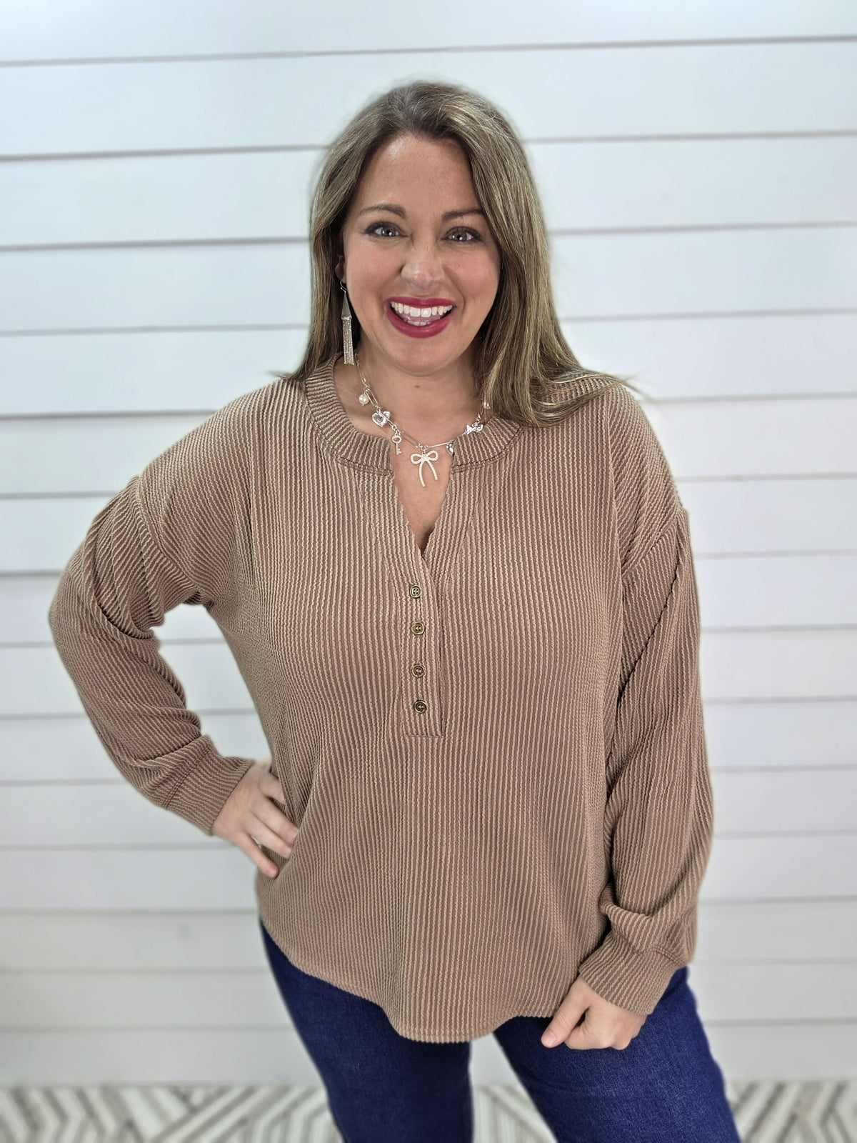 MOCHA RAISED RIBBED HENLEY KNIT TOP