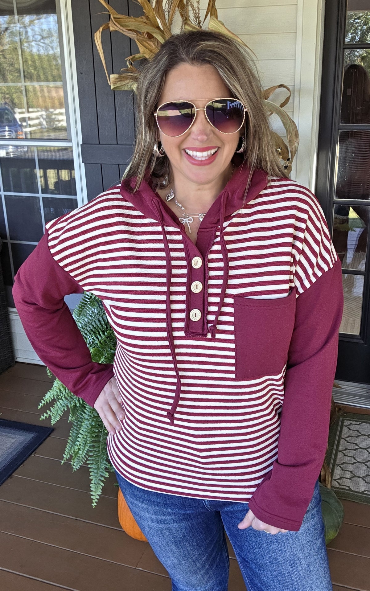 BURGUNDY STRIPED CONTAST KNIT BUTTON TRIM HOODIE