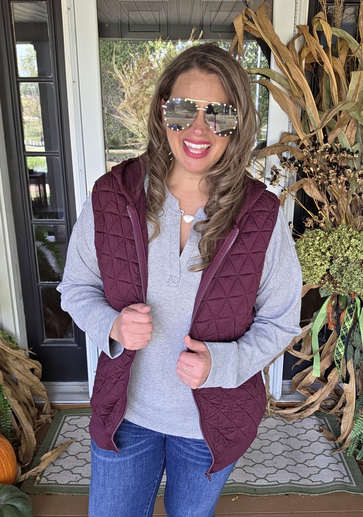 WINE QUILTED HOODED VEST