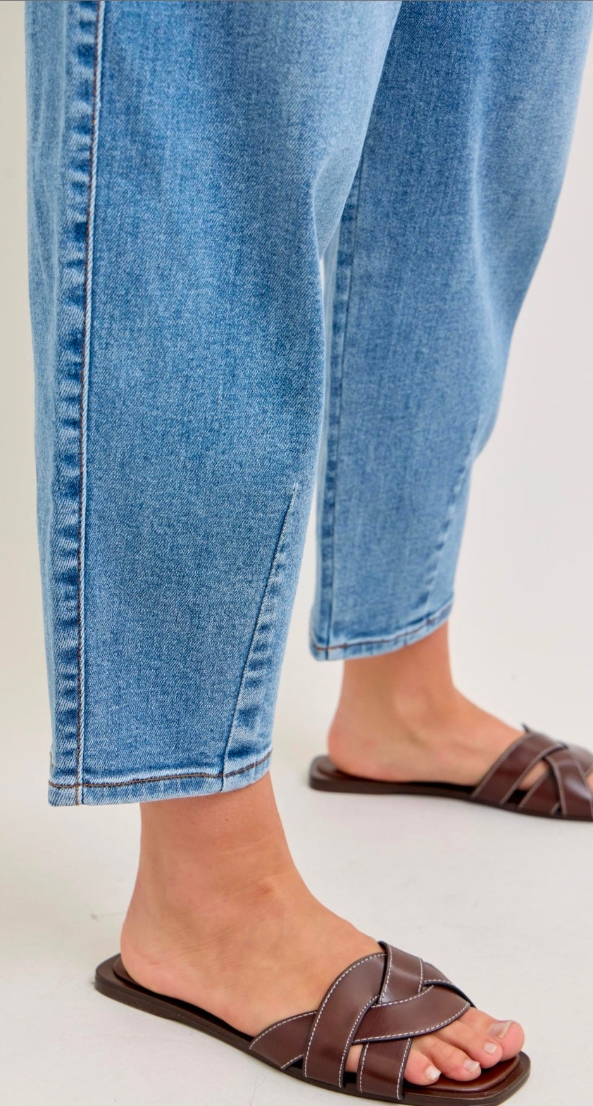 JUDY BLUE HIGH WAIST BARREL JEAN W/ FRONT DART