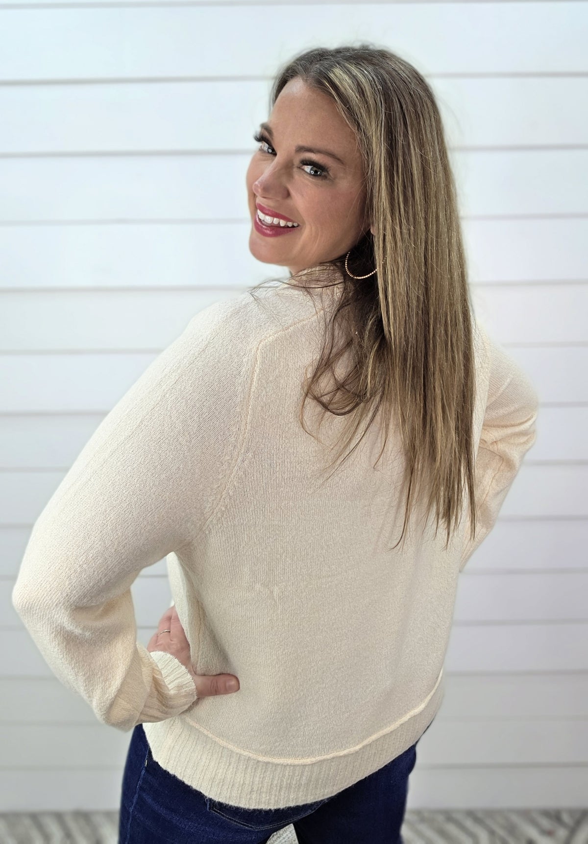 OATMEAL CENTER SEAM RAGLAN SLEEVE CREW NECK PULLOVER SWEATER