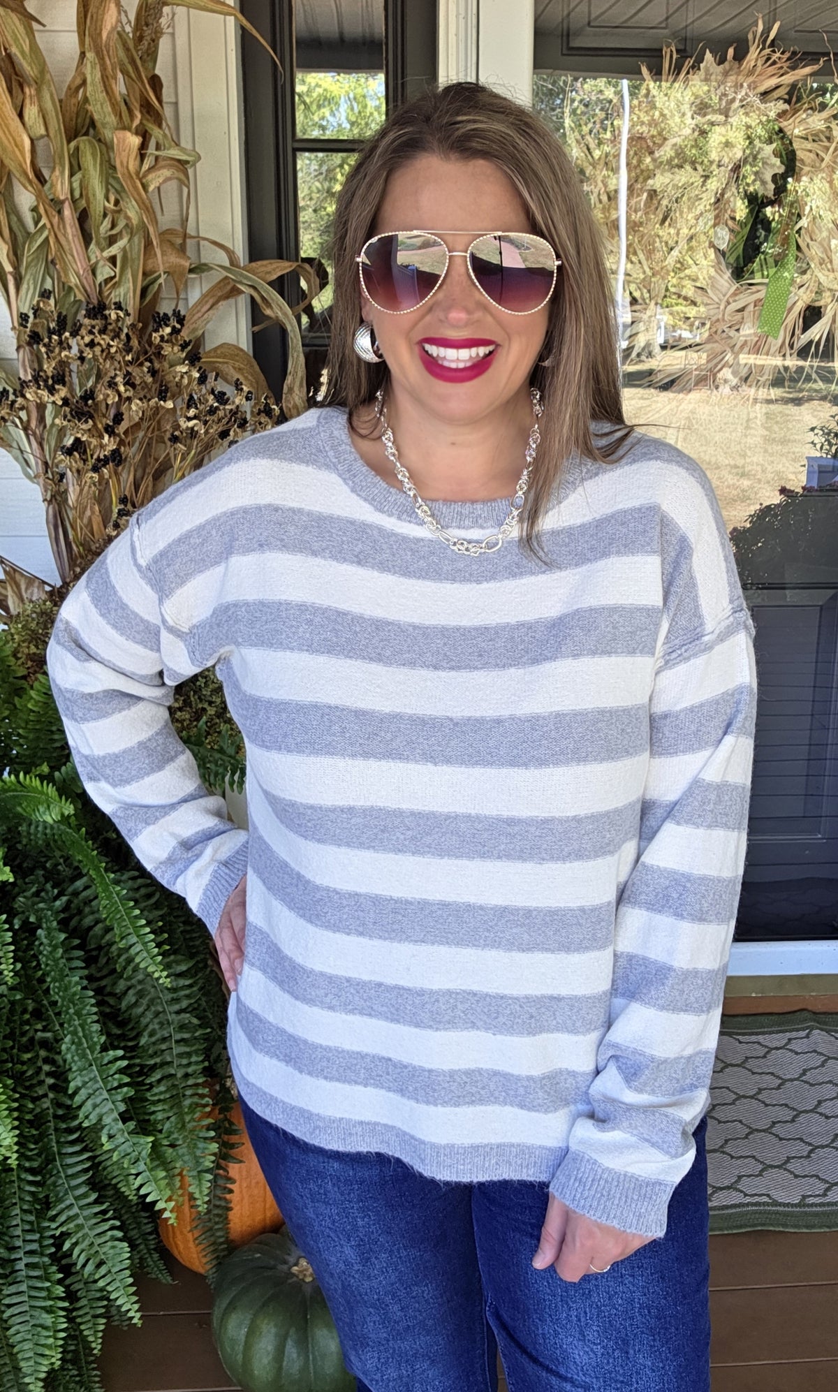 H GREY STRIPED CREW NECK PULLOVER SWEATER