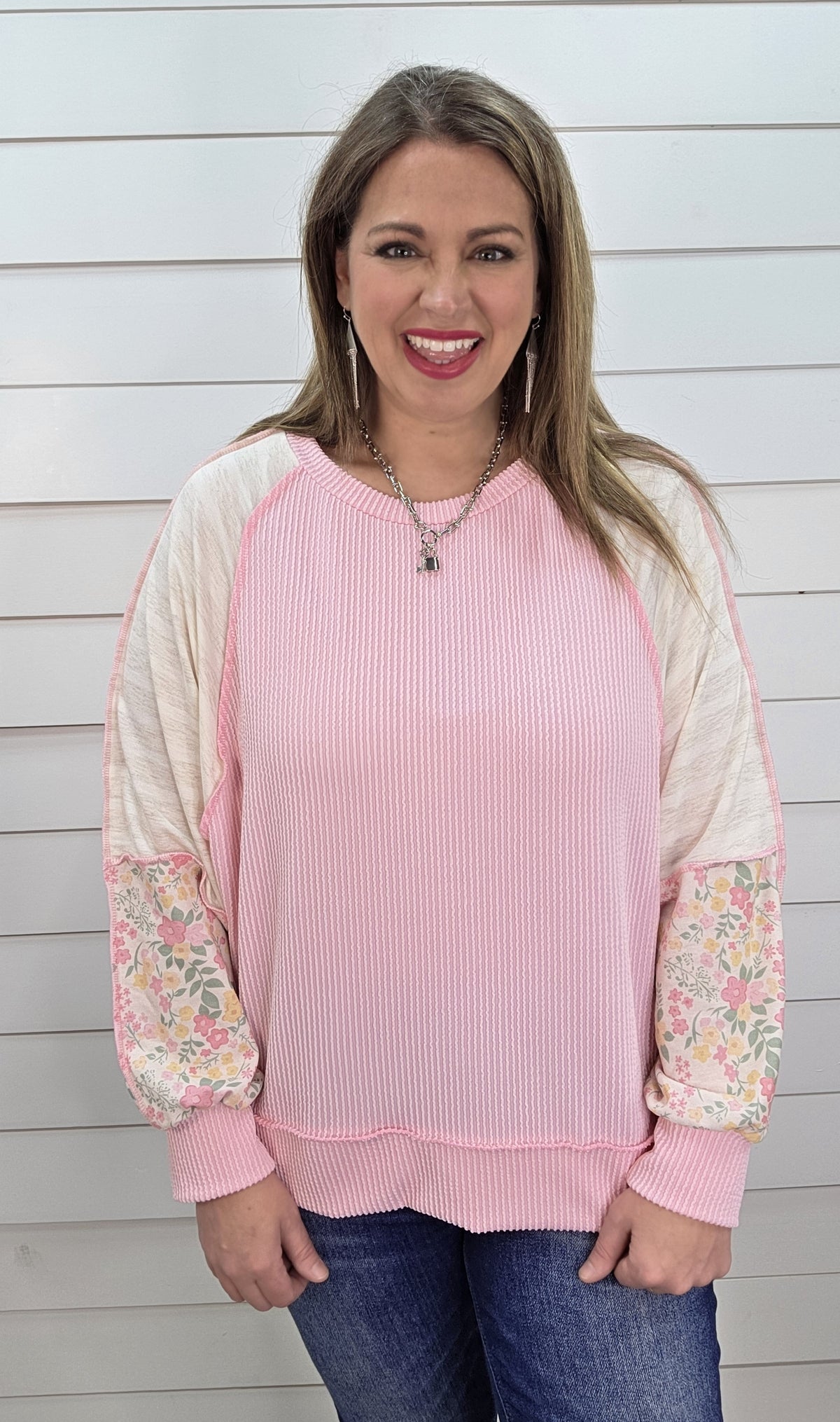 PINK RAISED RIBBED KNIT W/ FLORAL/STRIPED CONTRAST SLEEVE LOOSE FIT TOP