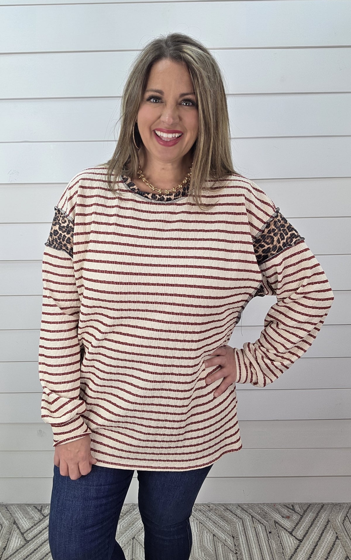 BURGUNDY STRIPED TEXTURE TOP W/ LEOPARD TRIM