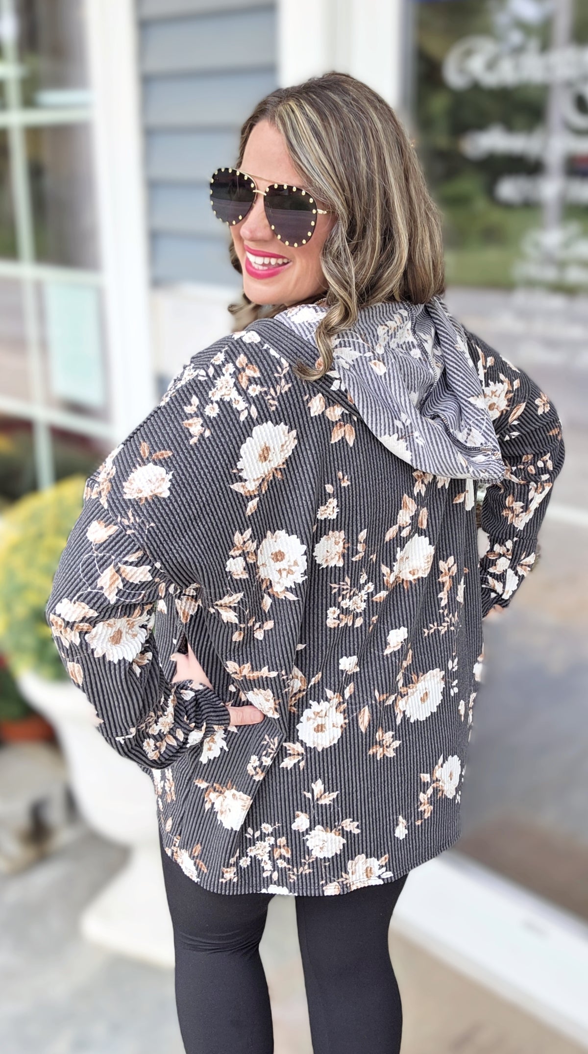 BLACK/FLORAL RAISED RIBBED OVERSIZED HOODED TOP