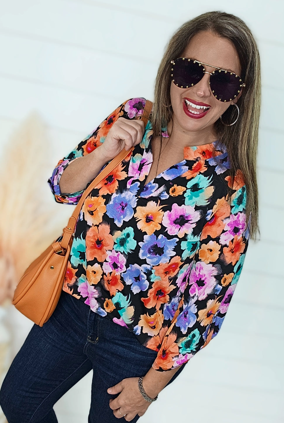 BLACK/BOLD FLORAL 3/4 SLEEVE LIZZY TOP