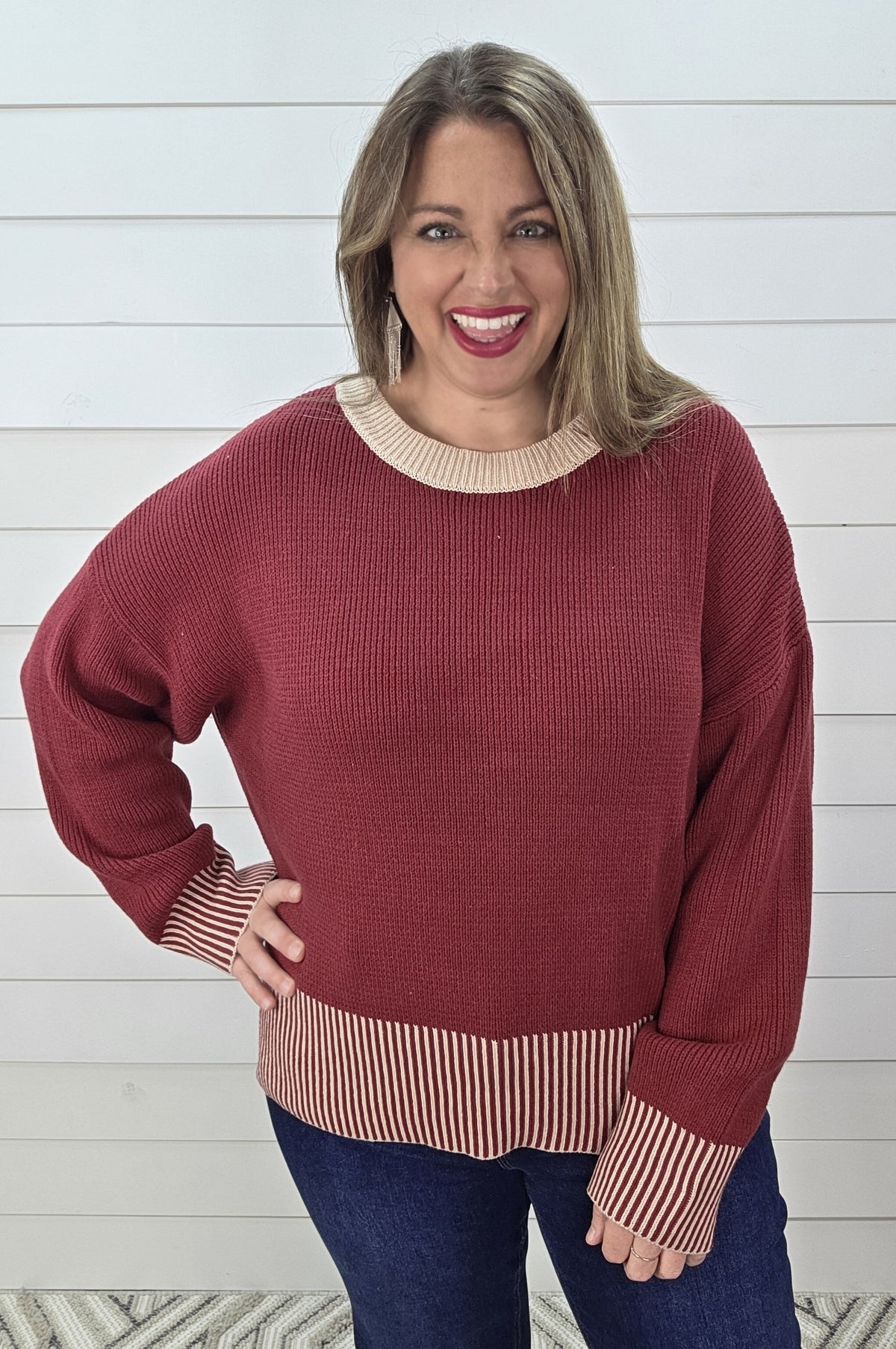 BURGUNDY CONTRAST STRIPED HEM W/ BUTTON BACK DETAIL SWEATER