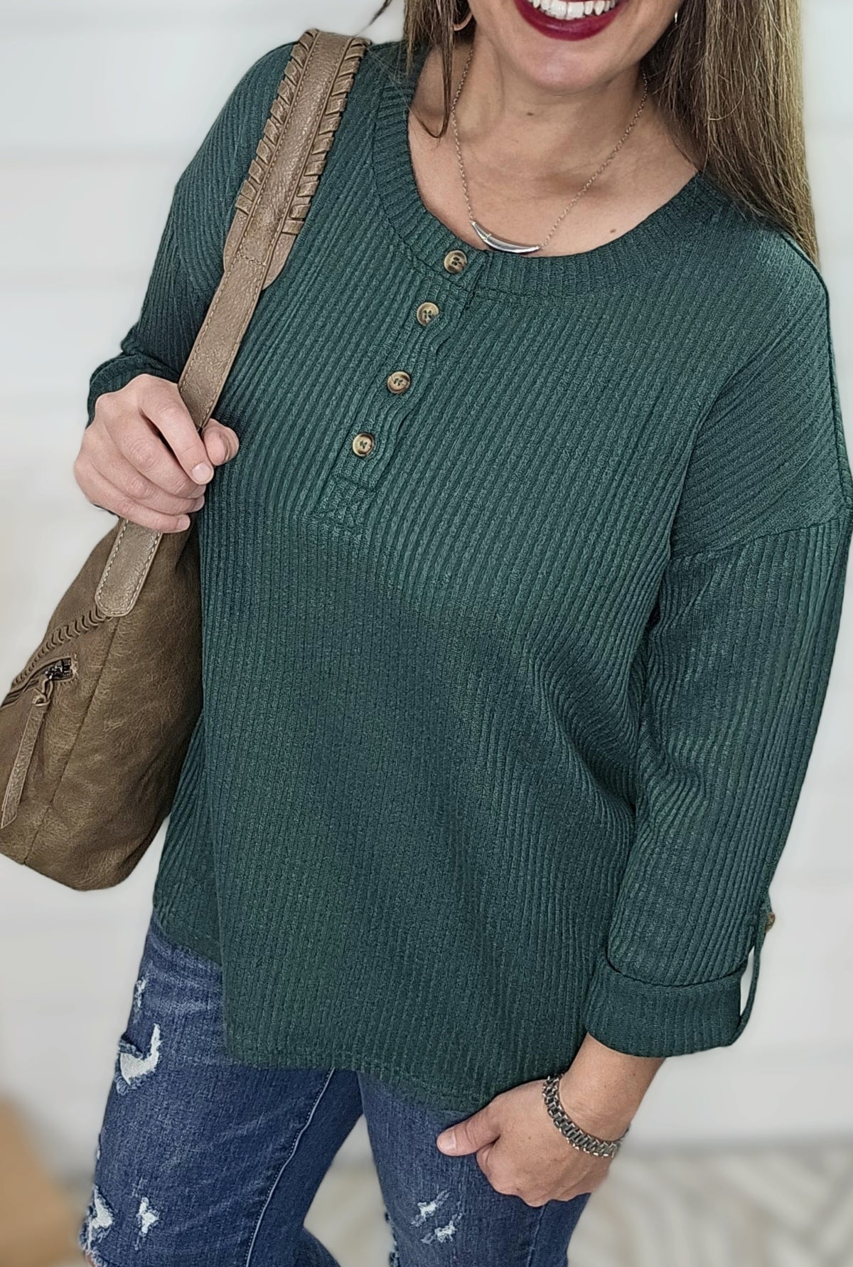 HUNTER GREEN HENLEY 3/4 ROLL UP SLEEVE KNIT TOP