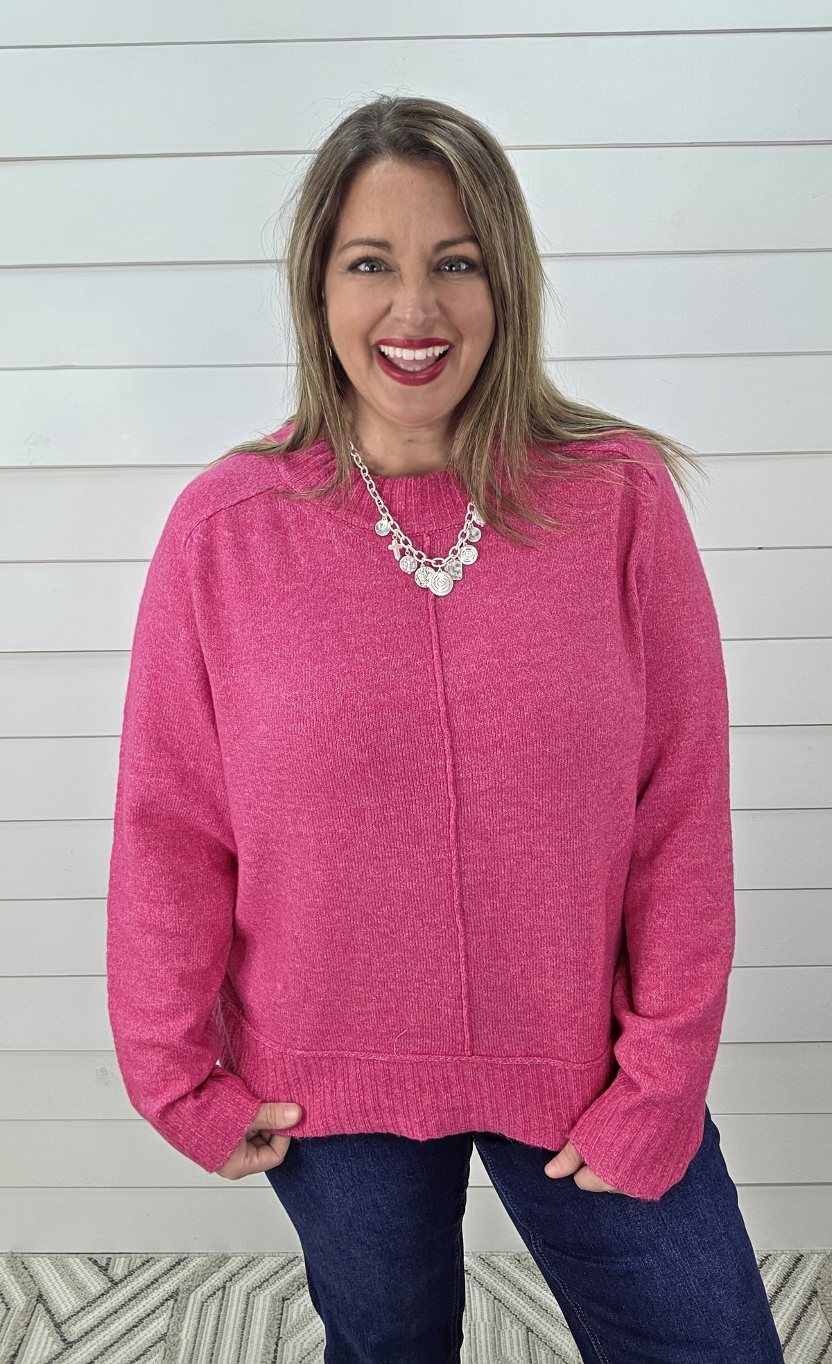 MAGENTA FRONT SEAM KNIT SWEATER