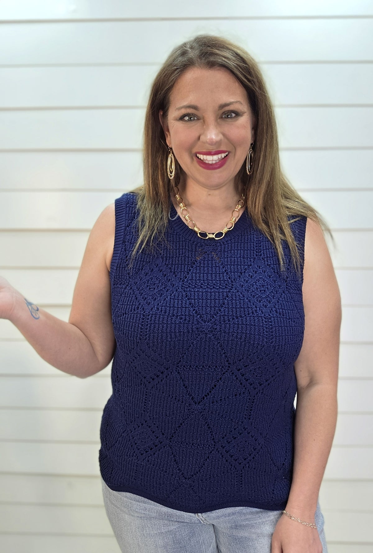 NAVY CROCHET SLEEVELESS SWEATER TANK W/ SCALLOPED EDGE
