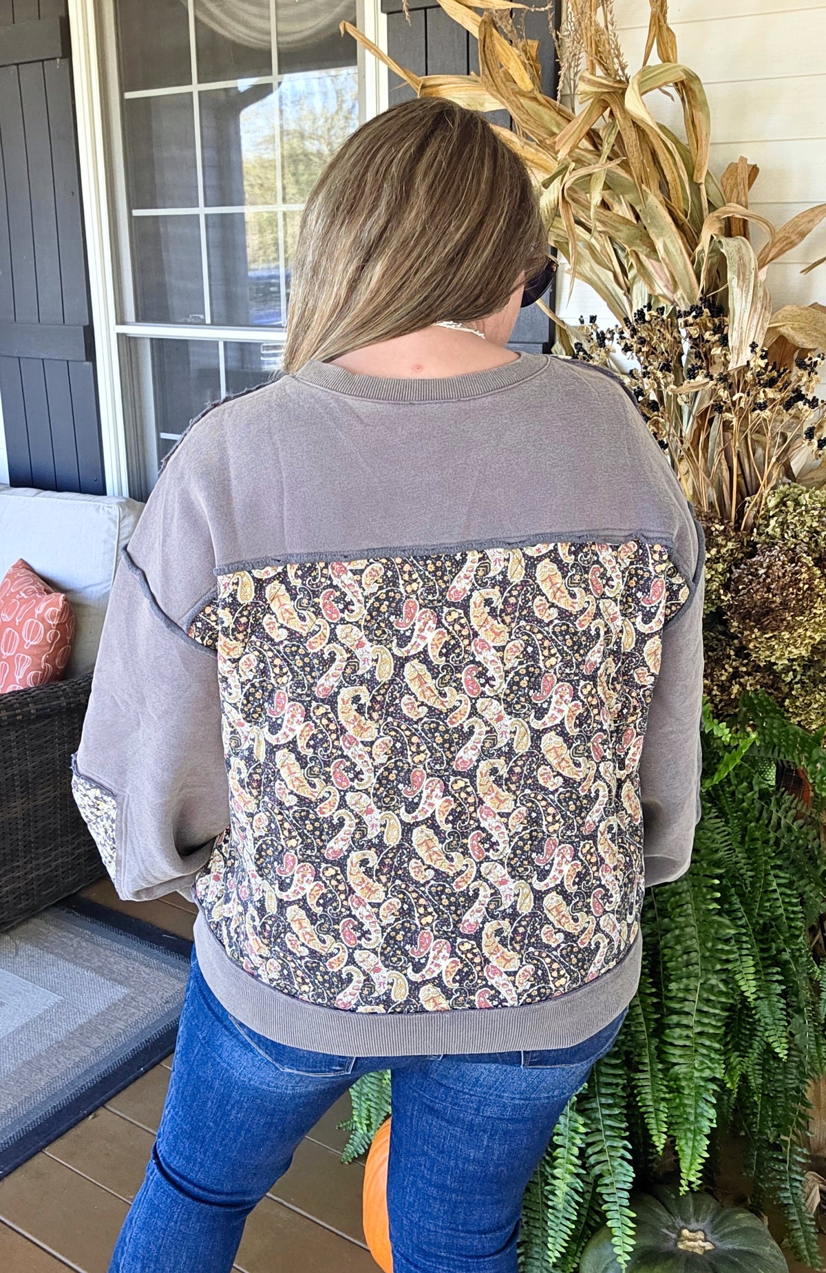 FADED NAVY/ QUILTED FLORAL/PAISLEY KNIT TOP