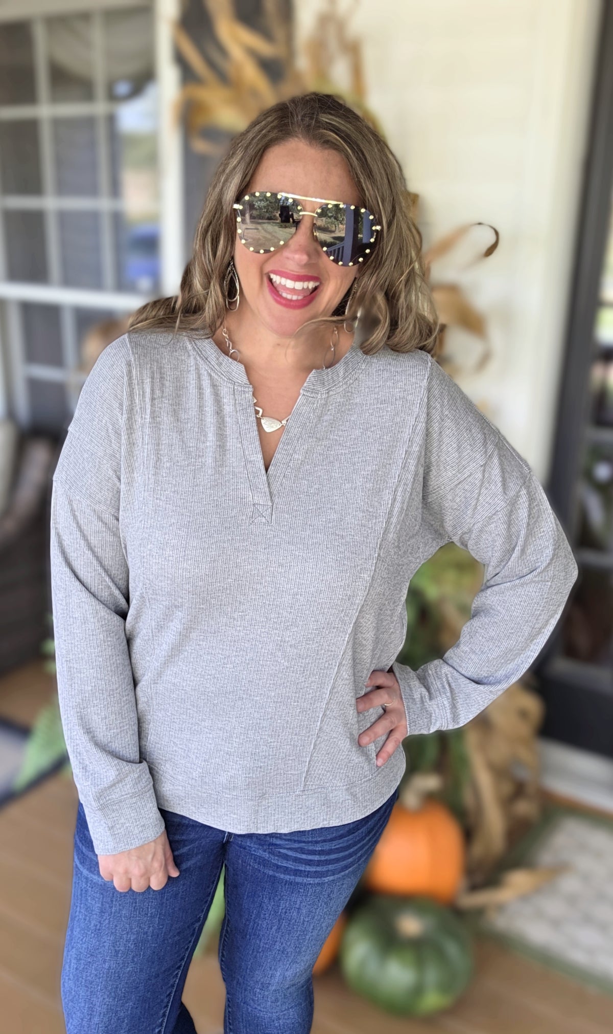 HEATHER GREY KNIT V NECK TOP
