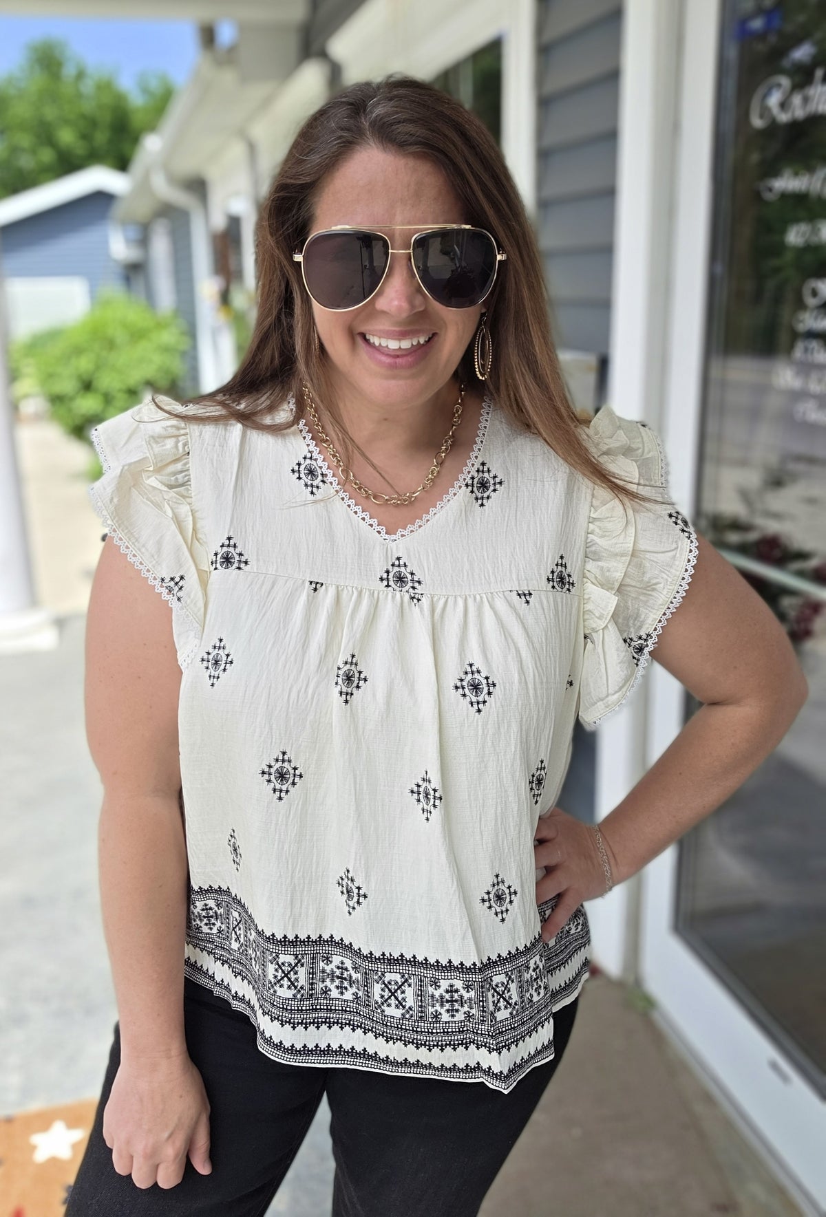 CREAM/BLACK PRINTED V NECK TOP W/ LACE TRIM
