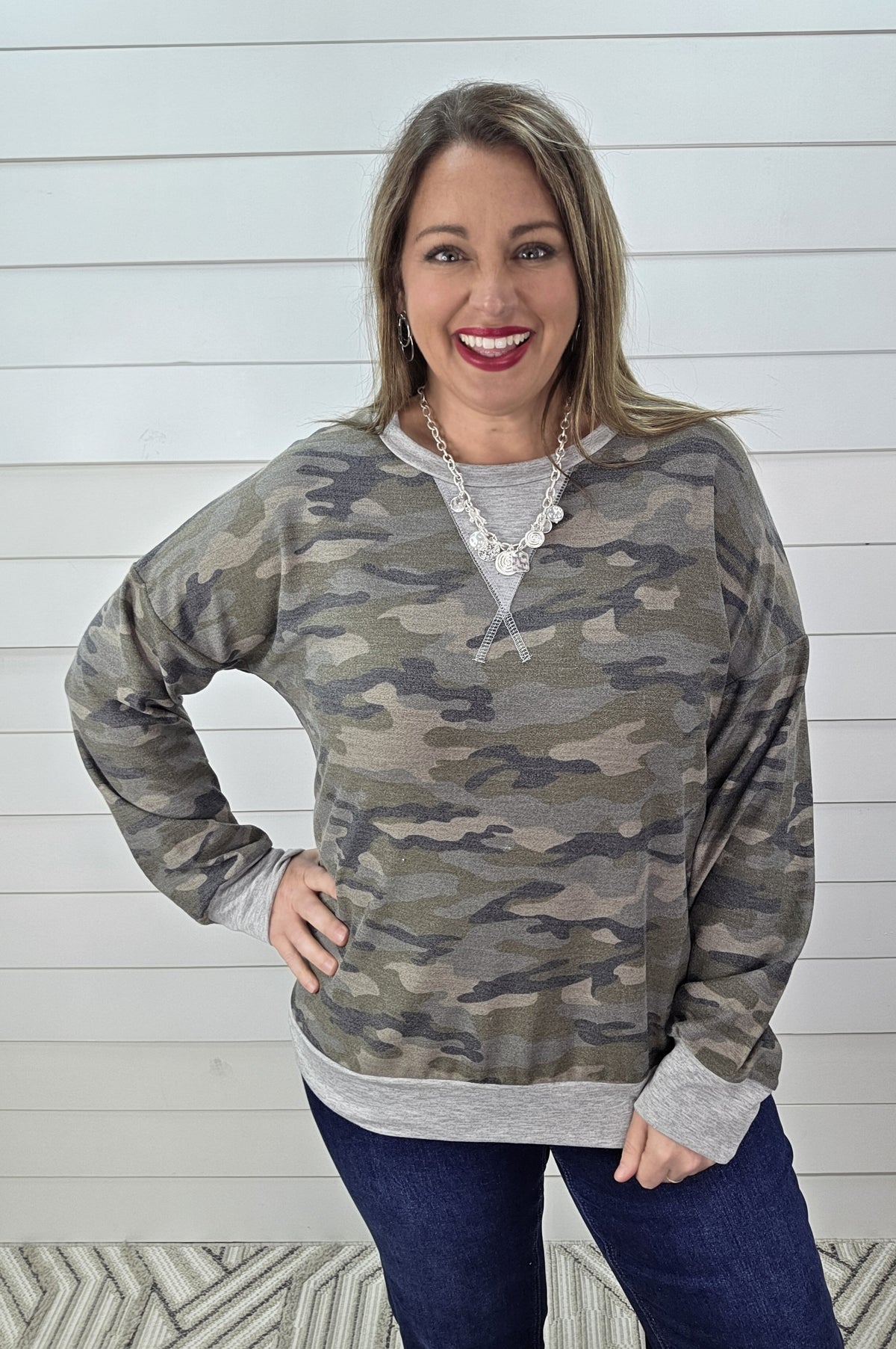 CAMO LONG SLEEVE KNIT TOP