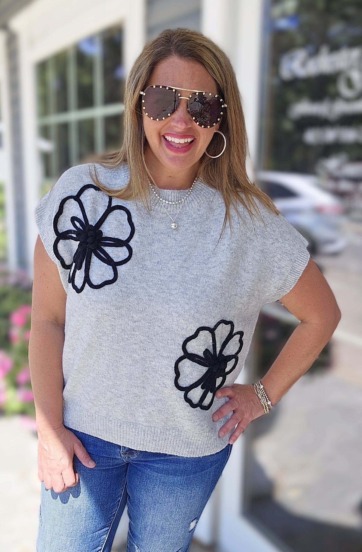 HEATHER GREY/BLACK 3D FLORAL KNIT SOFT SWEATER VEST